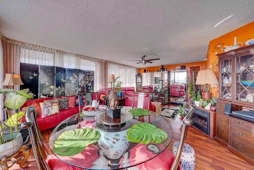 5940 PELICAN BAY PLAZA, GULFPORT, Florida 33707, 3 Bedrooms Bedrooms, ,2 BathroomsBathrooms,Residential,For Sale,PELICAN BAY,MFRA4583711