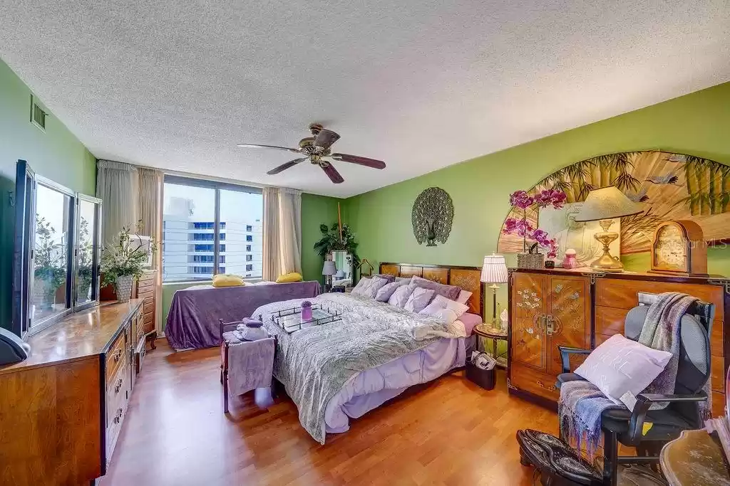 5940 PELICAN BAY PLAZA, GULFPORT, Florida 33707, 3 Bedrooms Bedrooms, ,2 BathroomsBathrooms,Residential,For Sale,PELICAN BAY,MFRA4583711