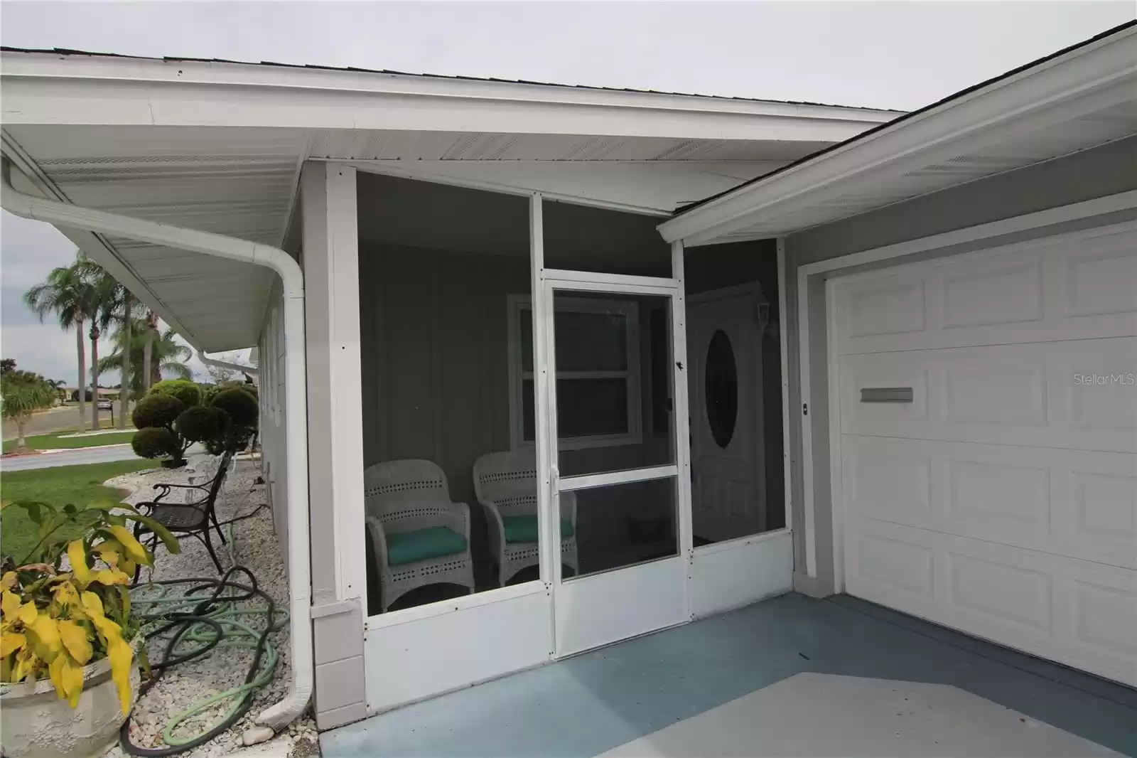 Screened Front Entry Porch