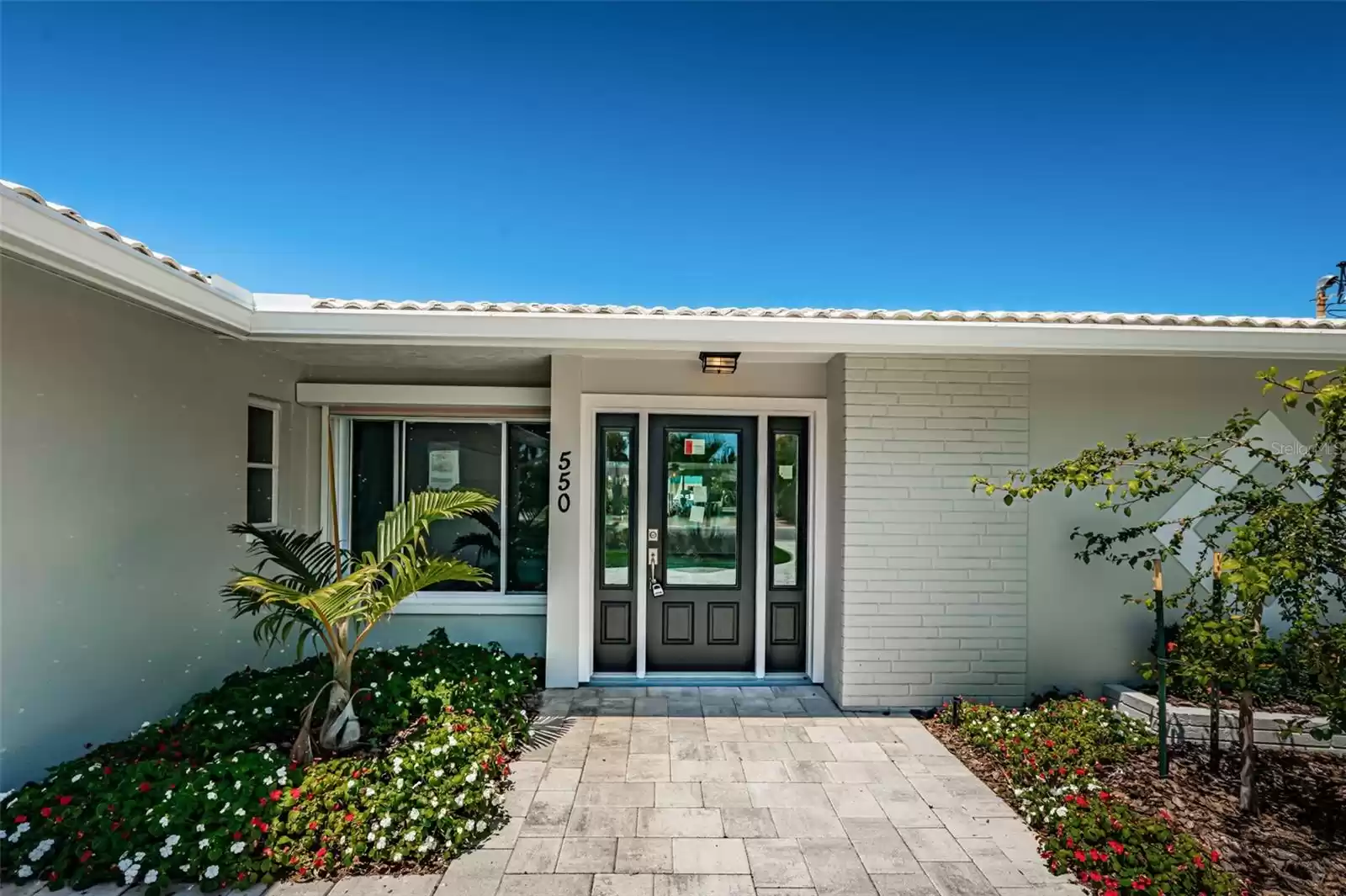 550 JOHNS PASS AVENUE, MADEIRA BEACH, Florida 33708, 3 Bedrooms Bedrooms, ,2 BathroomsBathrooms,Residential,For Sale,JOHNS PASS,MFRU8238484