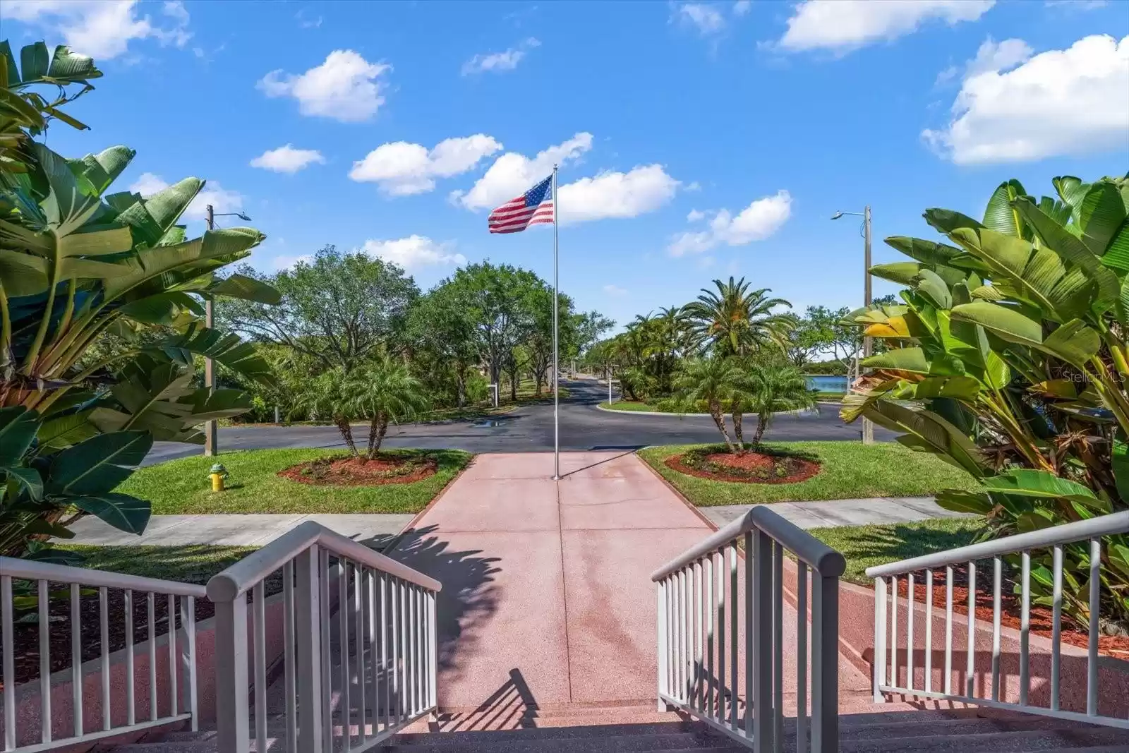 CLUBHOUSE ENTRANCE