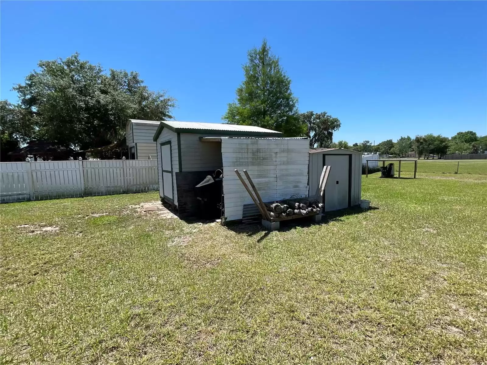 1814 WINCHESTER COURT, SAINT CLOUD, Florida 34771, 3 Bedrooms Bedrooms, ,2 BathroomsBathrooms,Residential,For Sale,WINCHESTER,MFRS5103097