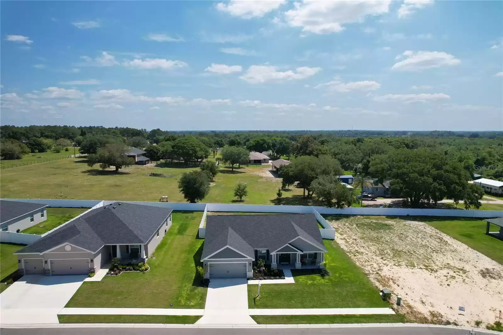 1145 SANDPIPER LOOP, WINTER HAVEN, Florida 33881, 3 Bedrooms Bedrooms, ,2 BathroomsBathrooms,Residential,For Sale,SANDPIPER,MFRT3518585