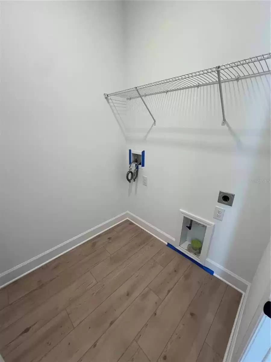 Laundry room - gas or electric connection for dryer