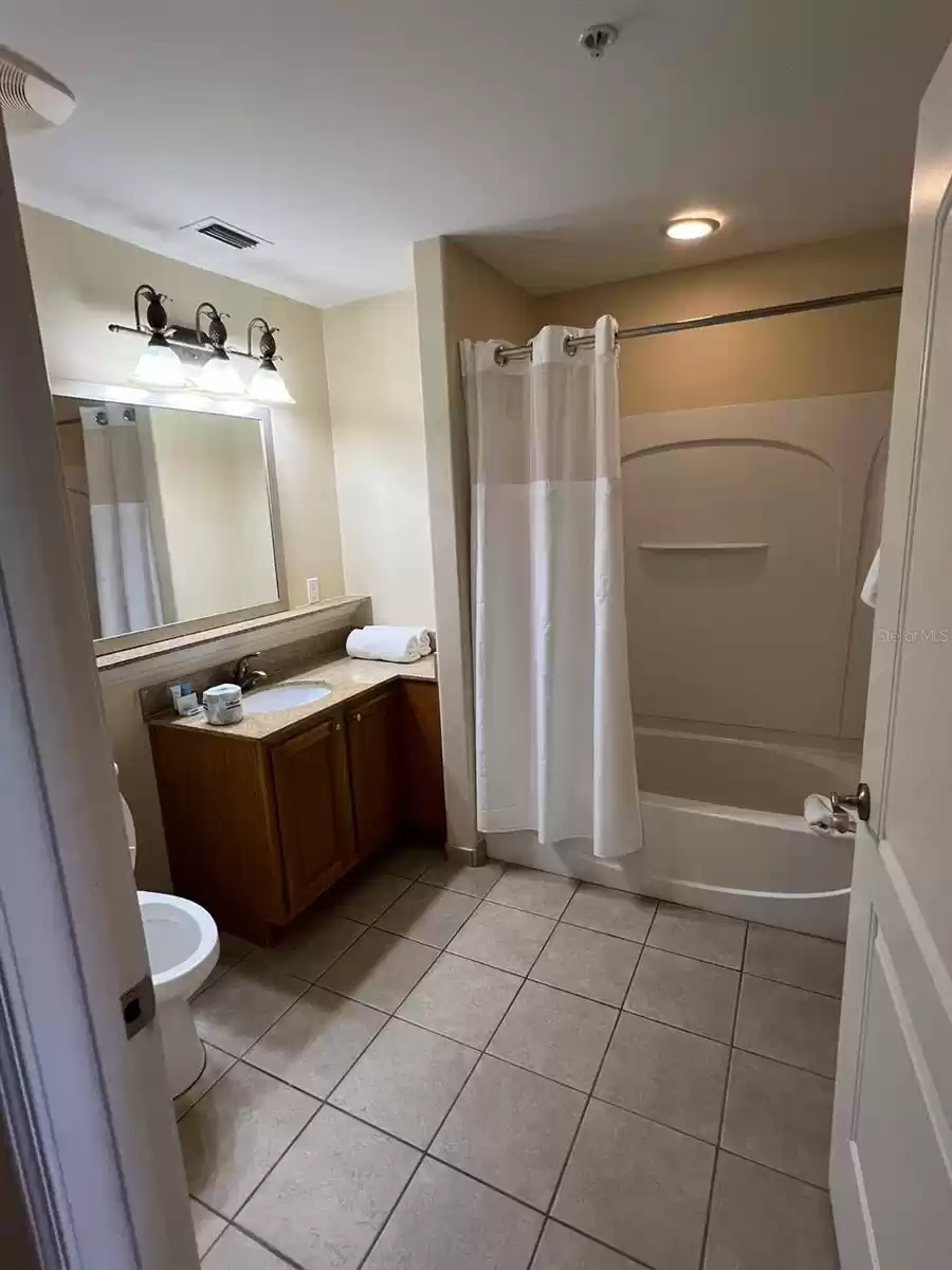 2nd Bathroom