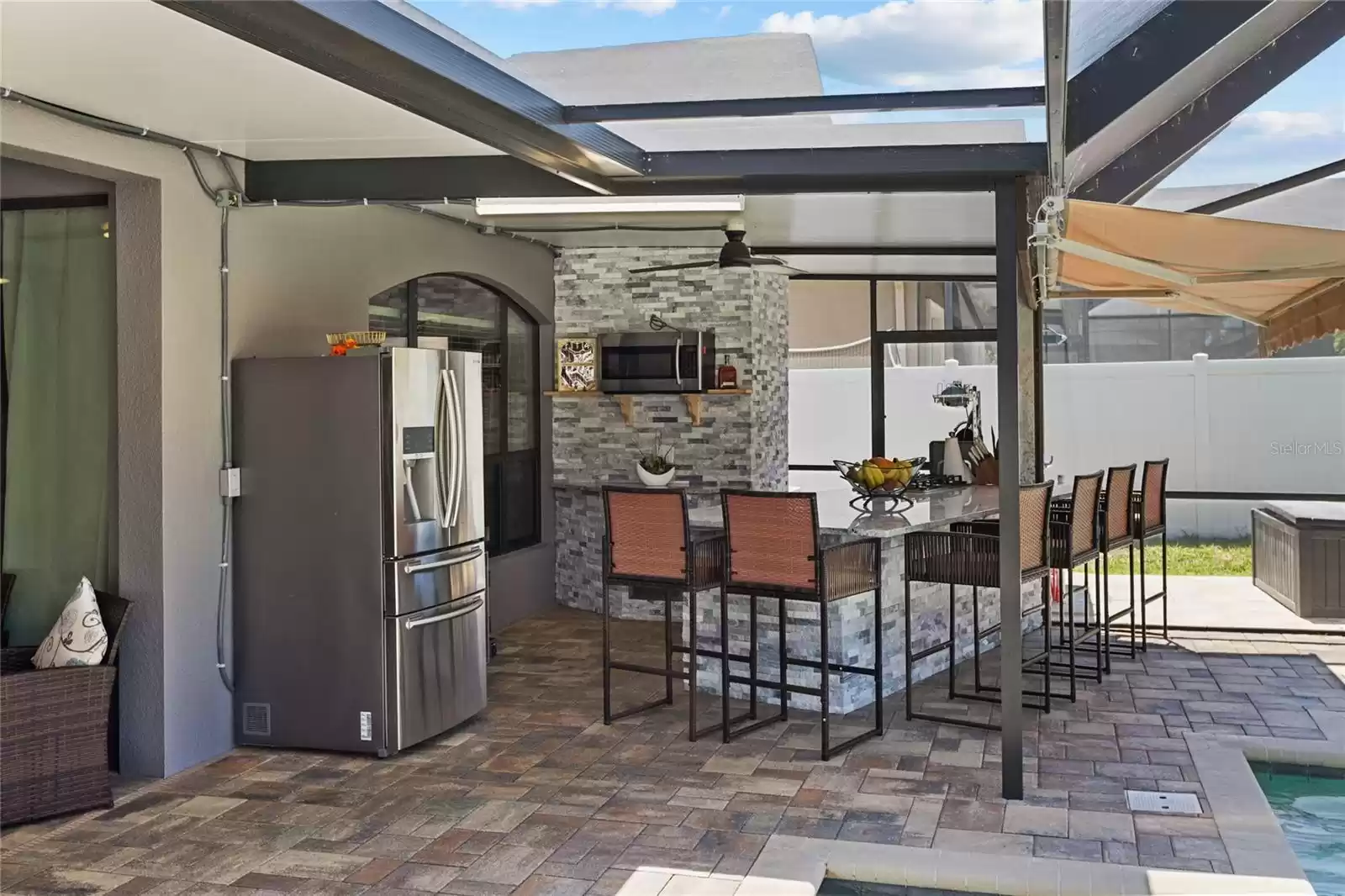 Outdoor Kitchen