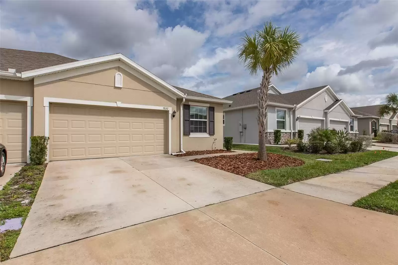 7652 STONEBROOK CIRCLE, WESLEY CHAPEL, Florida 33545, 3 Bedrooms Bedrooms, ,2 BathroomsBathrooms,Residential,For Sale,STONEBROOK,MFRW7862740