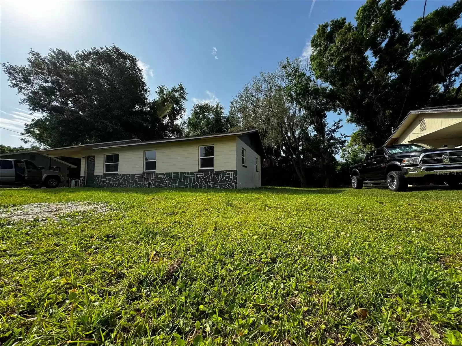 705 GROVE STREET, BOWLING GREEN, Florida 33834, 3 Bedrooms Bedrooms, ,1 BathroomBathrooms,Residential,For Sale,GROVE,MFRL4944206