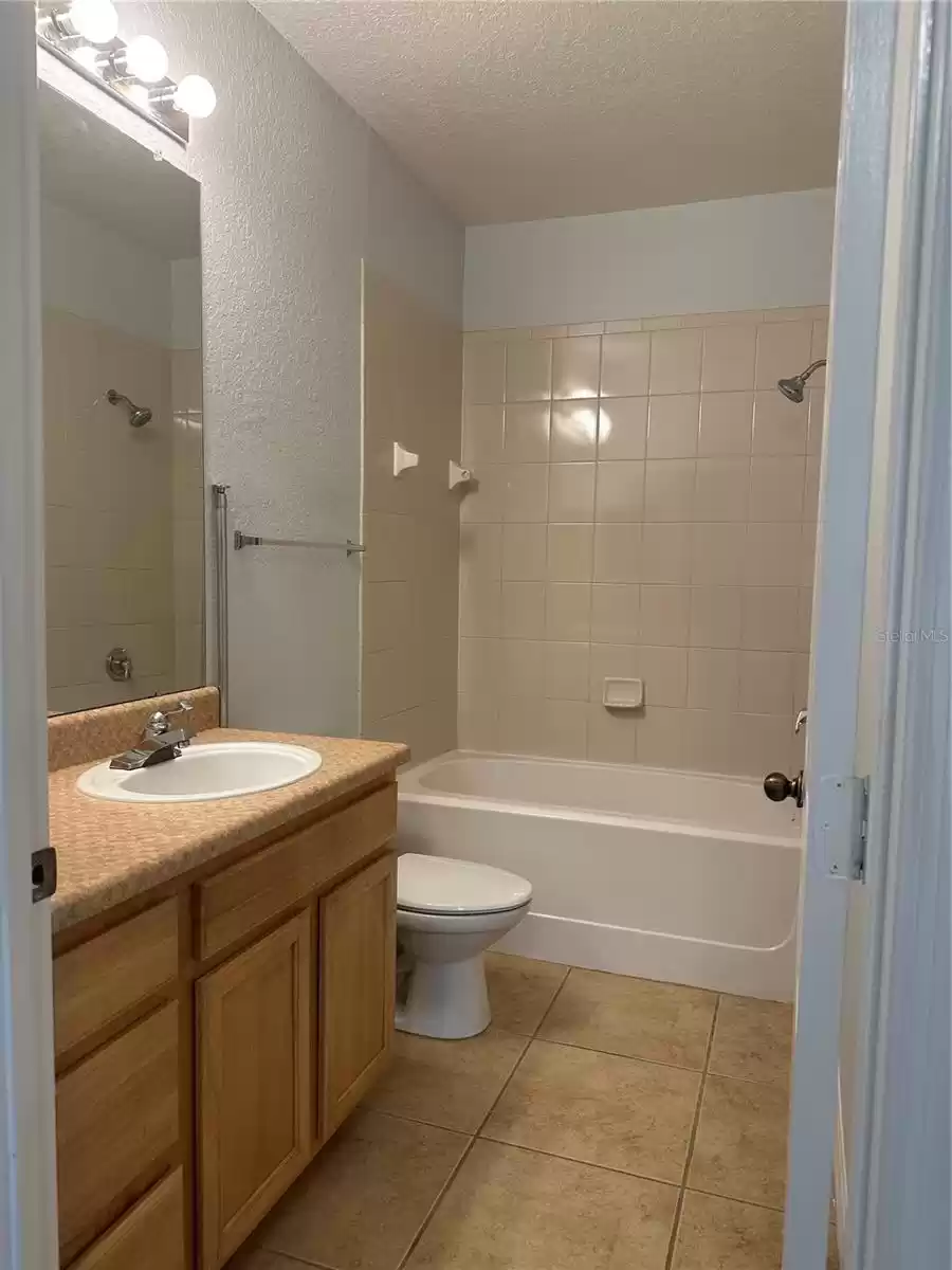 10101 COURTNEY PALMS BOULEVARD, TAMPA, Florida 33619, 2 Bedrooms Bedrooms, ,2 BathroomsBathrooms,Residential Lease,For Rent,COURTNEY PALMS,MFRT3521333