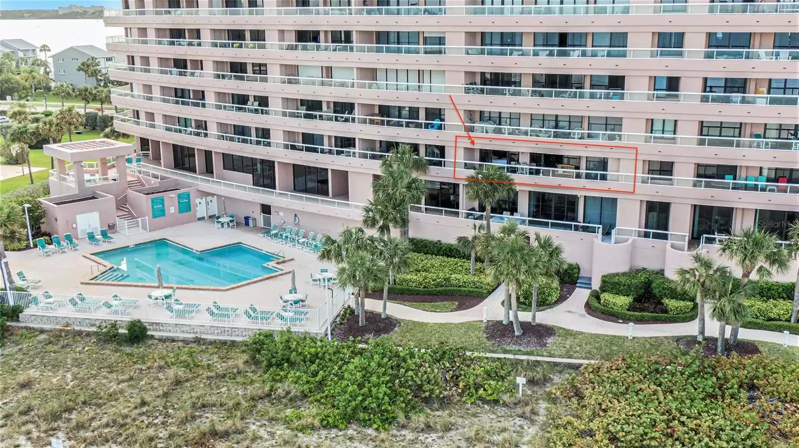 Views of the pool and the gulf