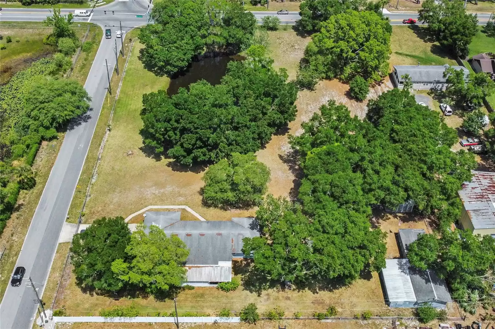 Property showing Niles Rd on Left and Wolfbranch Rd at top