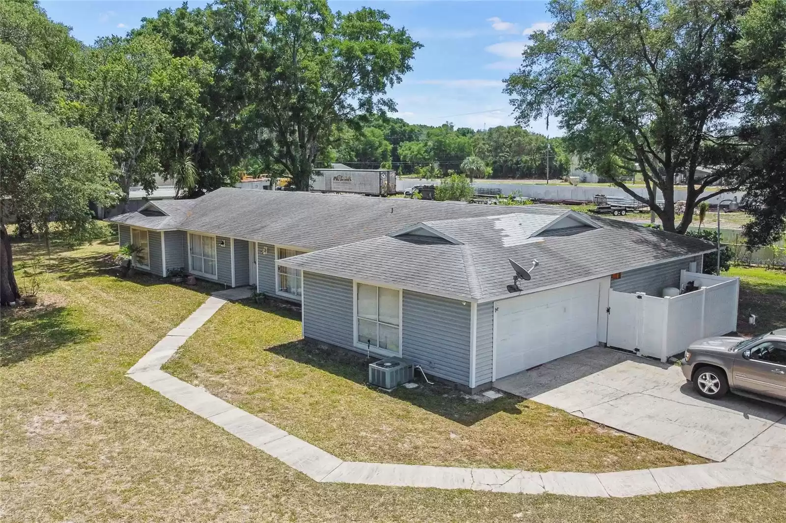 21010 WOLF BRANCH ROAD, MOUNT DORA, Florida 32757, 3 Bedrooms Bedrooms, ,2 BathroomsBathrooms,Residential,For Sale,WOLF BRANCH,MFRG5080564