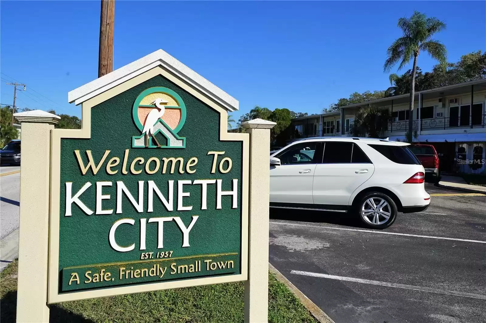 Sign in front of Clearview Oaks Buildings.