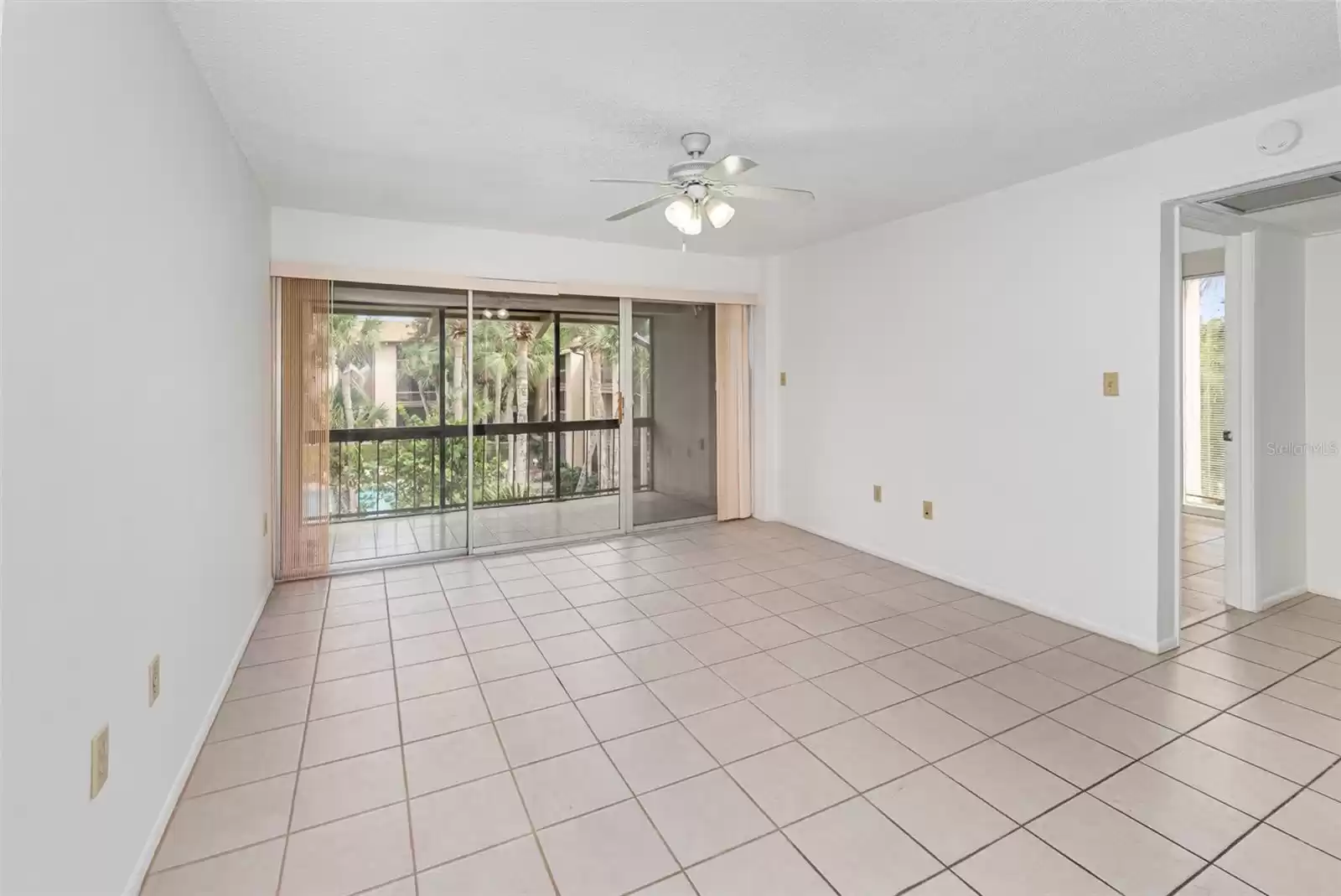 588 ORANGE DRIVE, ALTAMONTE SPRINGS, Florida 32701, 1 Bedroom Bedrooms, ,1 BathroomBathrooms,Residential,For Sale,ORANGE,MFRO6199345