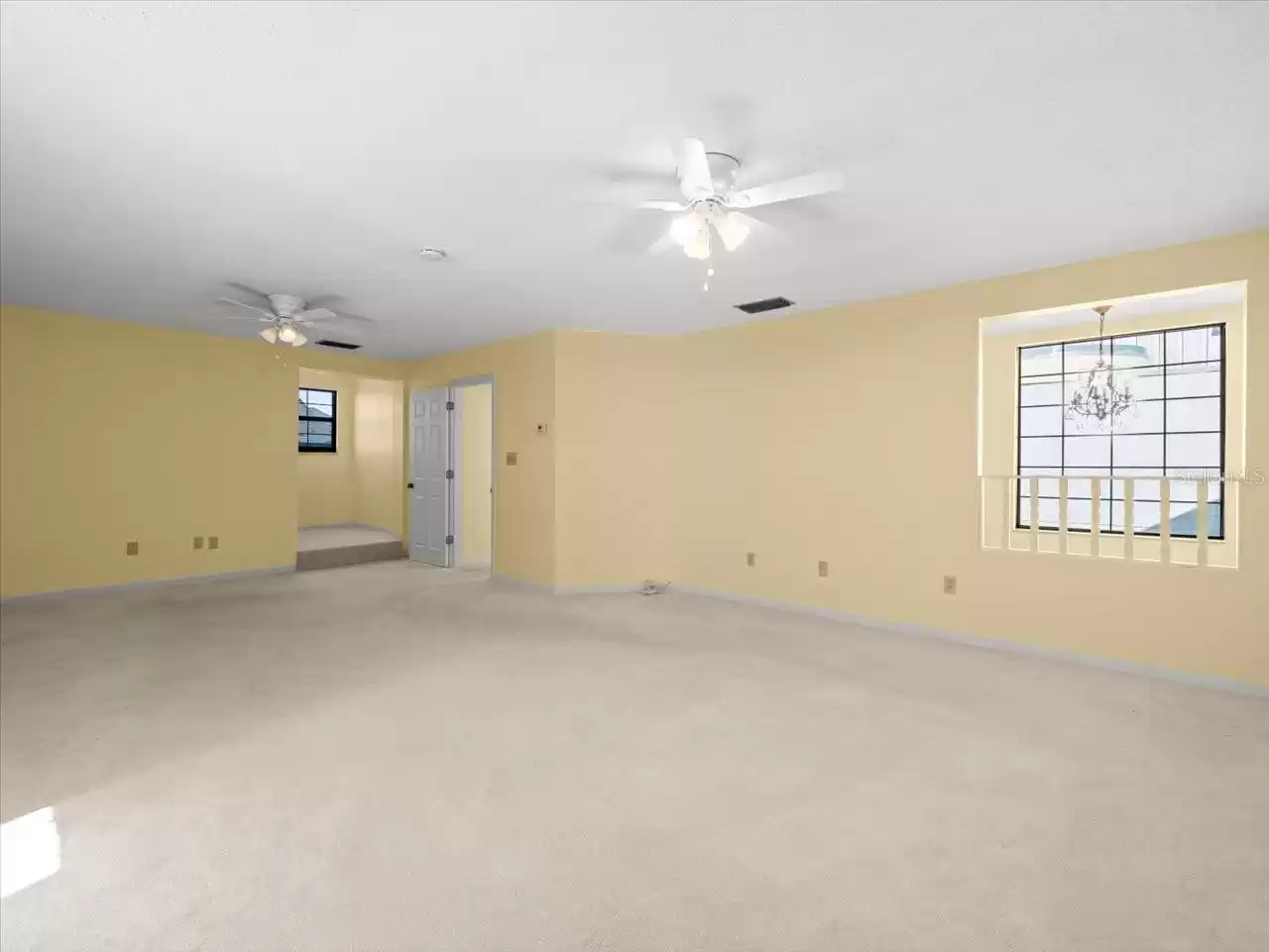 14820 RUE DE BAYONNE, CLEARWATER, Florida 33762, 3 Bedrooms Bedrooms, ,2 BathroomsBathrooms,Residential,For Sale,RUE DE BAYONNE,0,MFRU8240917