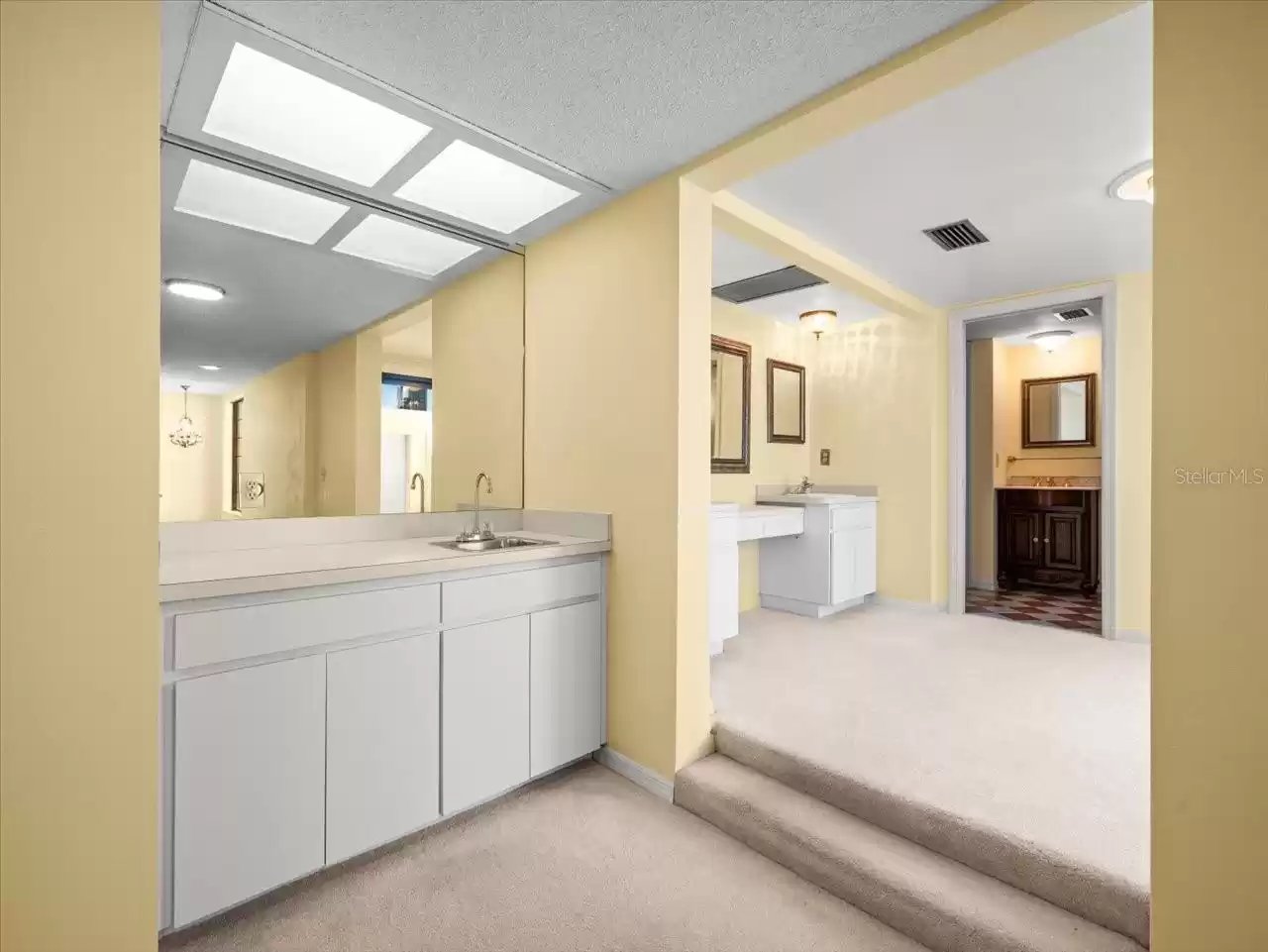 14820 RUE DE BAYONNE, CLEARWATER, Florida 33762, 3 Bedrooms Bedrooms, ,2 BathroomsBathrooms,Residential,For Sale,RUE DE BAYONNE,0,MFRU8240917