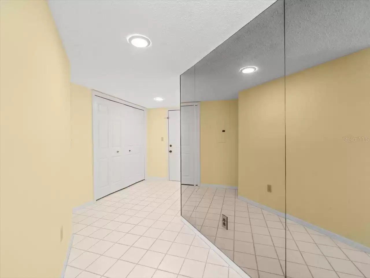14820 RUE DE BAYONNE, CLEARWATER, Florida 33762, 3 Bedrooms Bedrooms, ,2 BathroomsBathrooms,Residential,For Sale,RUE DE BAYONNE,0,MFRU8240917