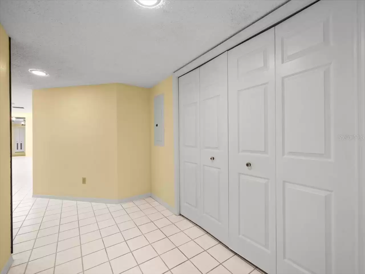 14820 RUE DE BAYONNE, CLEARWATER, Florida 33762, 3 Bedrooms Bedrooms, ,2 BathroomsBathrooms,Residential,For Sale,RUE DE BAYONNE,0,MFRU8240917