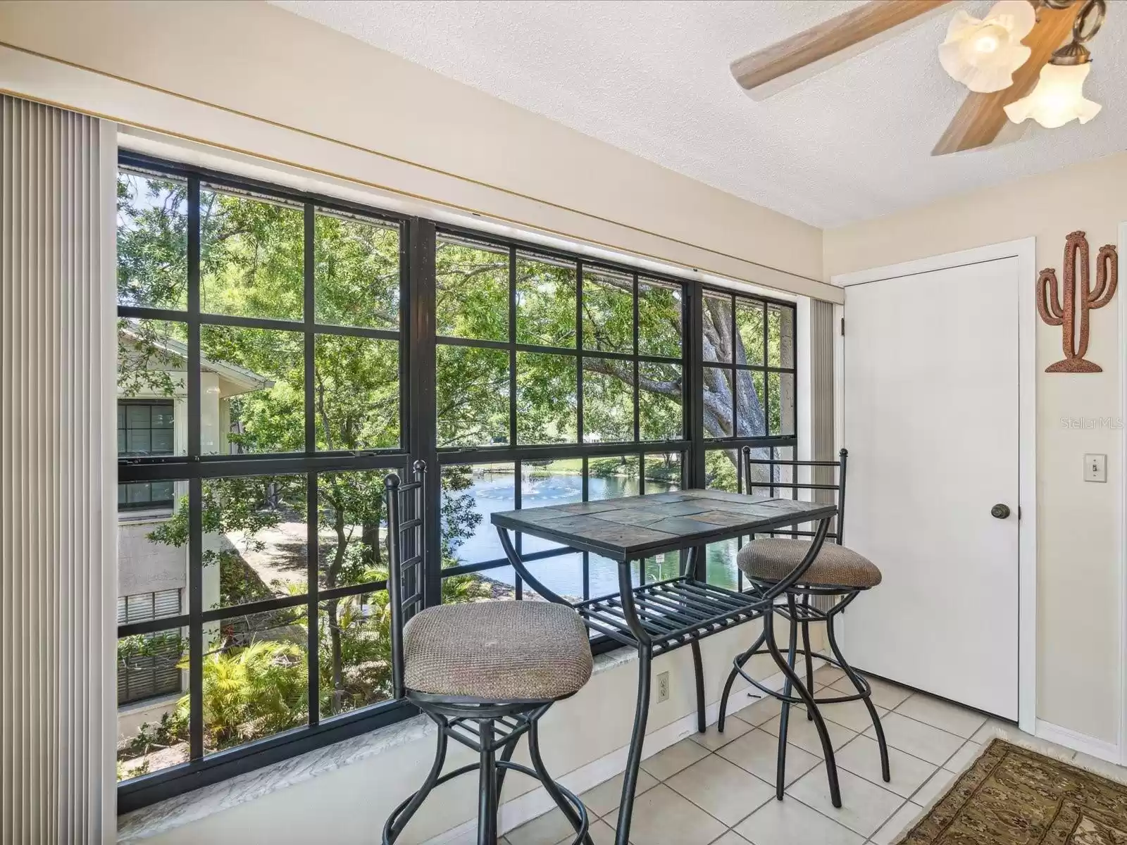 Florida sun/bonus room with lots of natural light