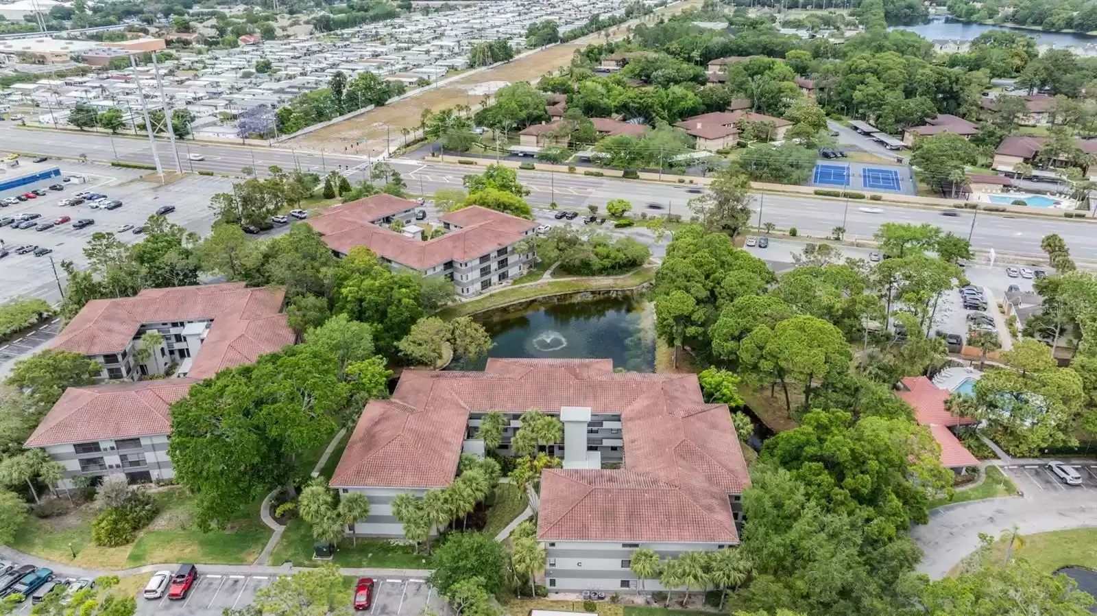 2650 COUNTRYSIDE BOULEVARD, CLEARWATER, Florida 33761, 2 Bedrooms Bedrooms, ,2 BathroomsBathrooms,Residential,For Sale,COUNTRYSIDE,MFRT3523165