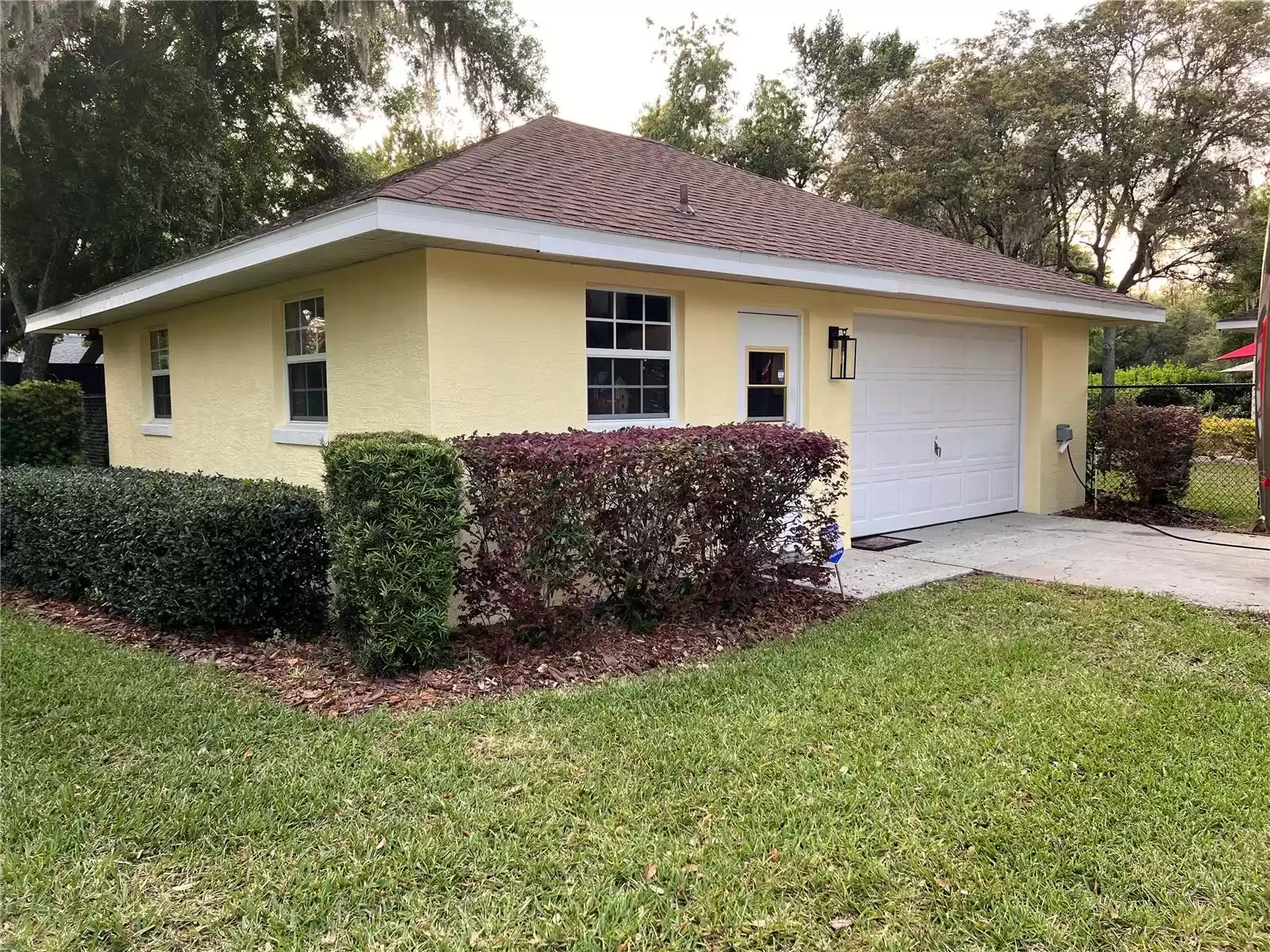 52 PINE FOREST DRIVE, HAINES CITY, Florida 33844, 3 Bedrooms Bedrooms, ,2 BathroomsBathrooms,Residential,For Sale,PINE FOREST,MFRO6192637