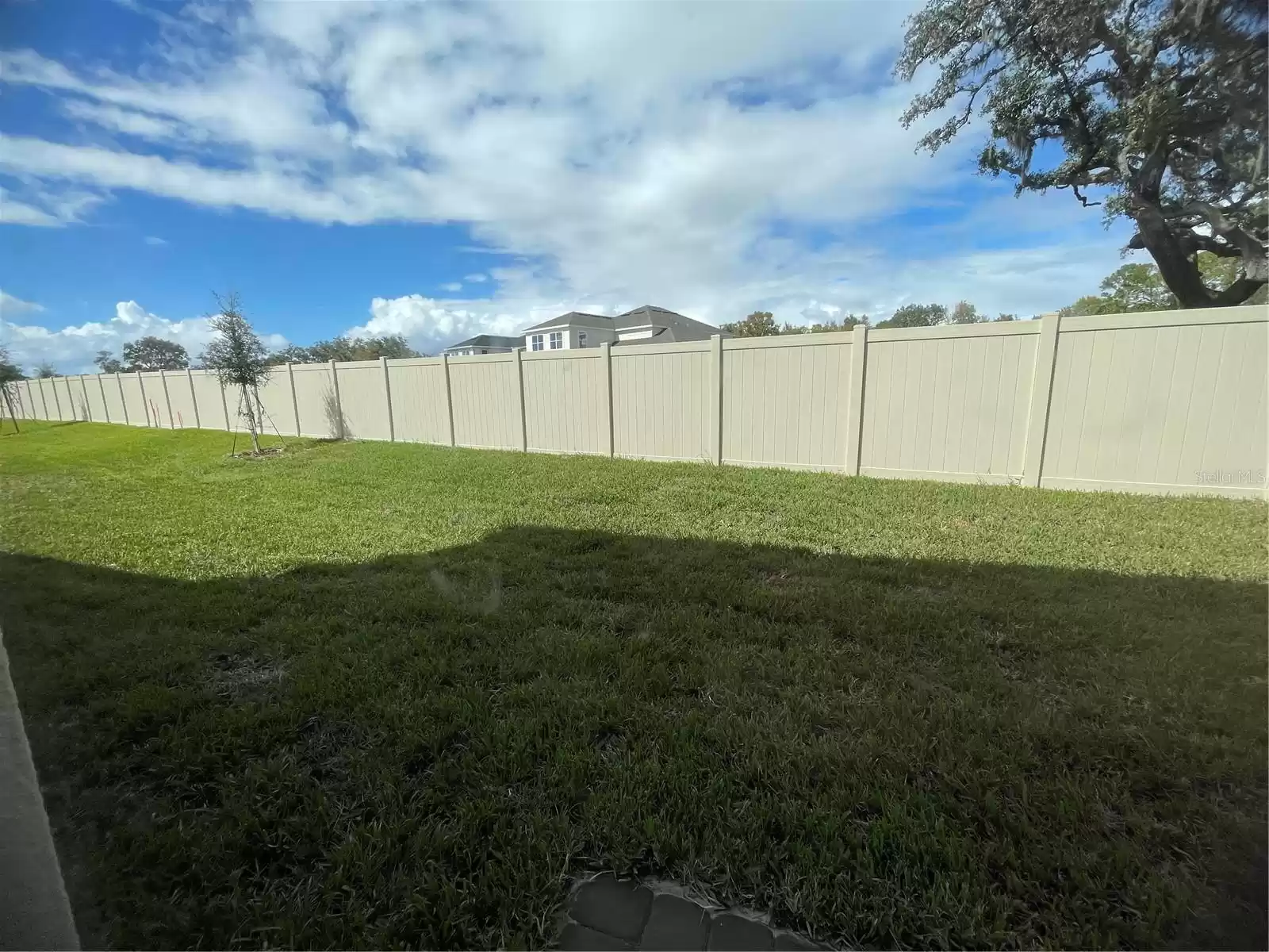 124 LAKE DRIVE, OVIEDO, Florida 32765, 5 Bedrooms Bedrooms, ,4 BathroomsBathrooms,Residential,For Sale,LAKE,MFRO6201331