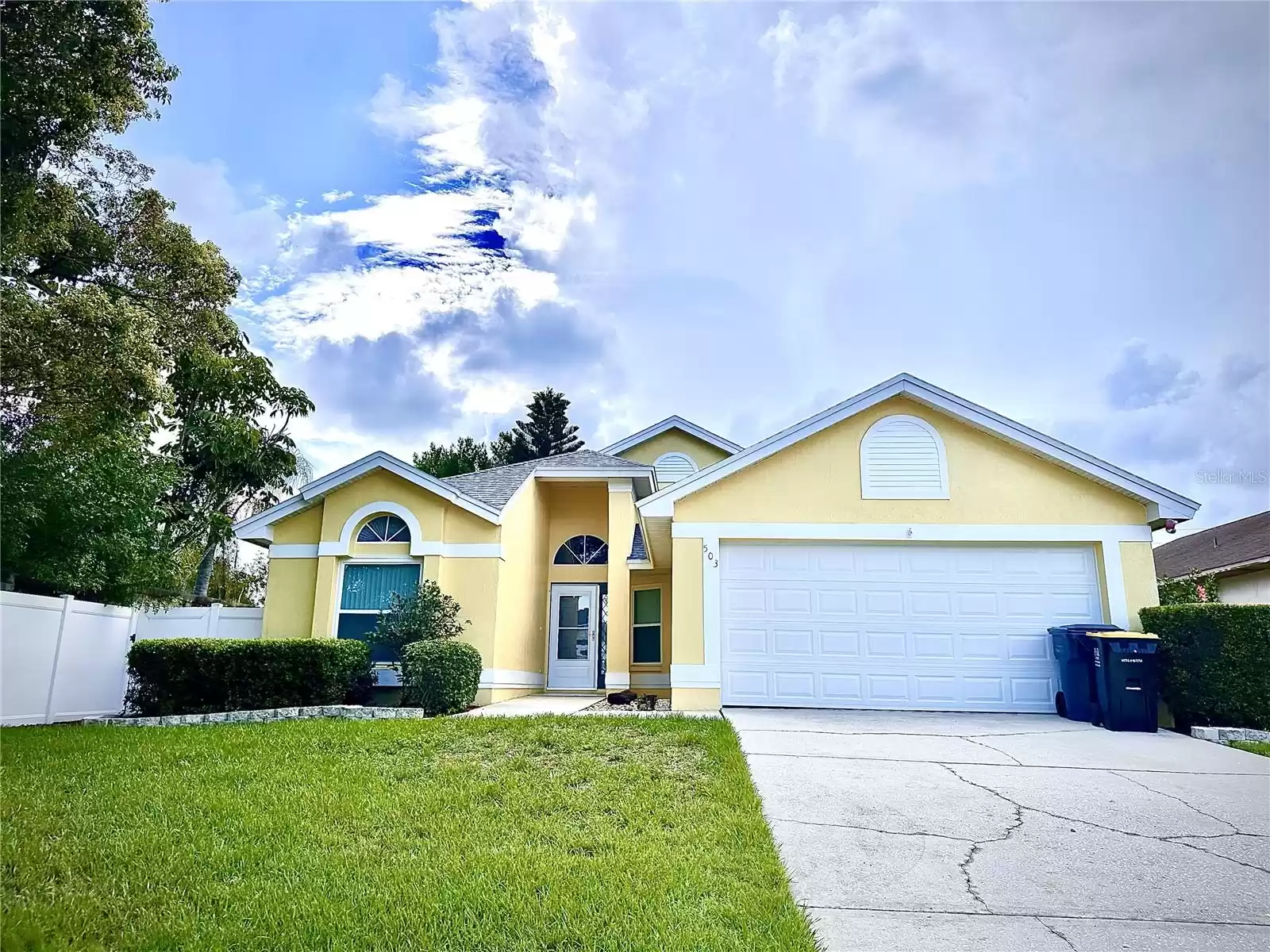 503 LITTLE LAKE COURT, WINTER HAVEN, Florida 33884, 3 Bedrooms Bedrooms, ,2 BathroomsBathrooms,Residential,For Sale,LITTLE LAKE,MFRP4930304