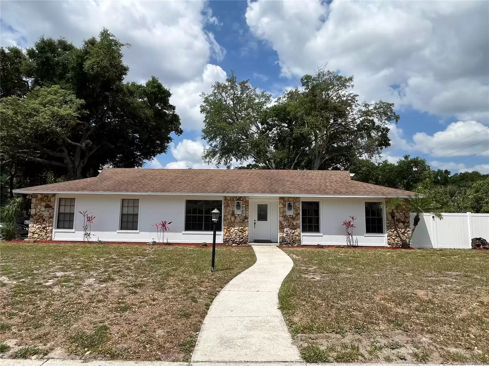 708 CAMDEN ROAD, ALTAMONTE SPRINGS, Florida 32714, 3 Bedrooms Bedrooms, ,2 BathroomsBathrooms,Residential,For Sale,CAMDEN,MFRO6193136