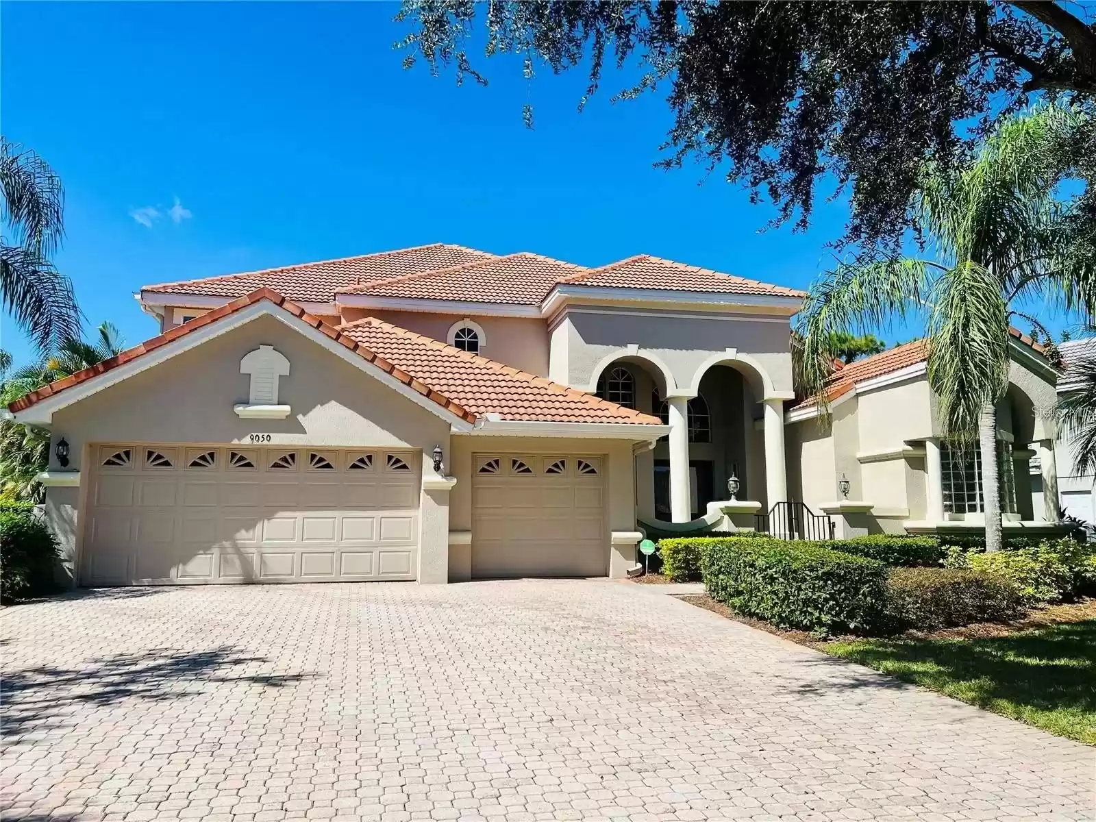 9050 DANCY TREE COURT, ORLANDO, Florida 32836, 5 Bedrooms Bedrooms, ,5 BathroomsBathrooms,Residential Lease,For Rent,DANCY TREE,MFRO6200042