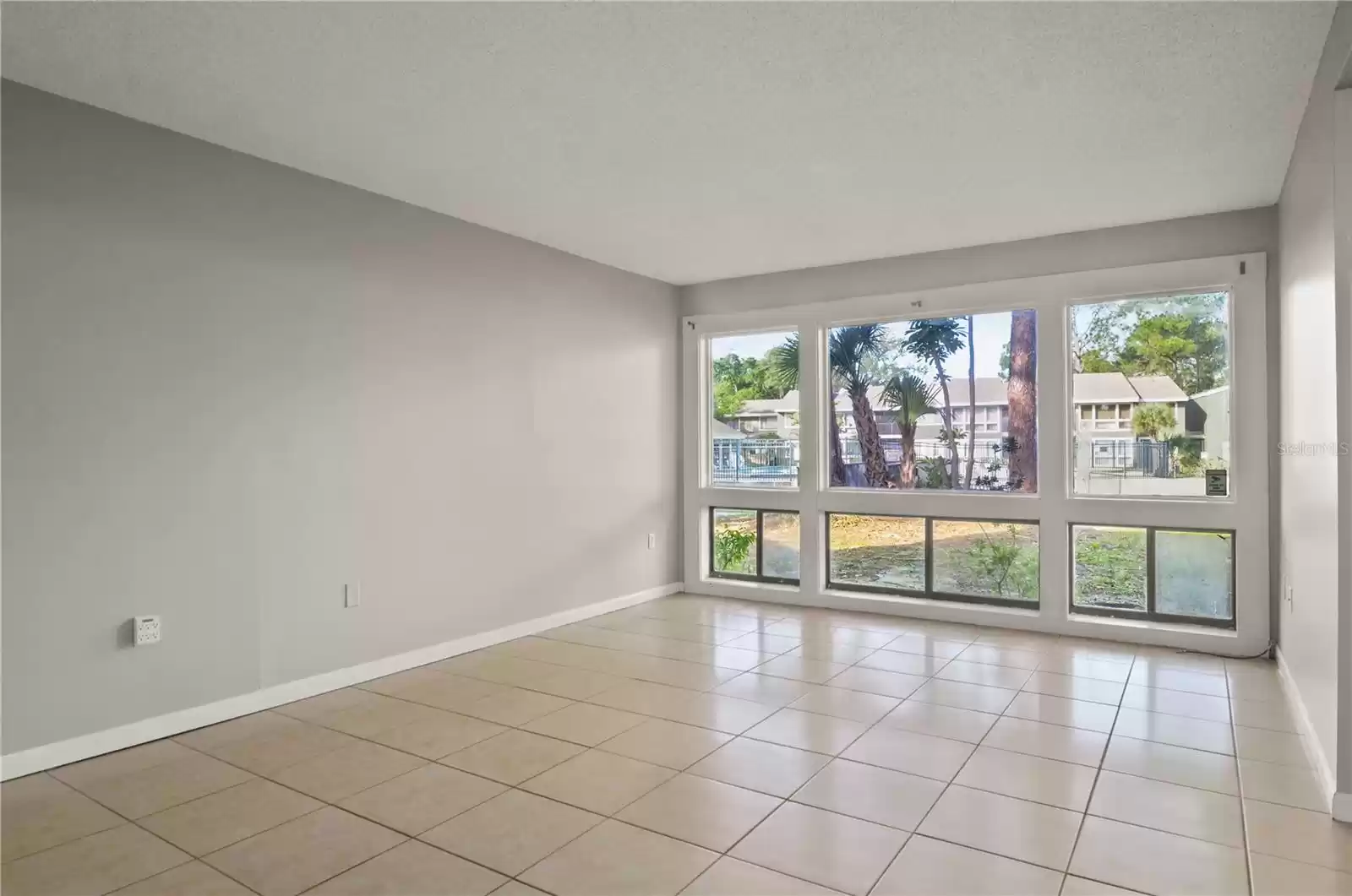 5957 WINDHOVER DRIVE, ORLANDO, Florida 32819, 2 Bedrooms Bedrooms, ,2 BathroomsBathrooms,Residential,For Sale,WINDHOVER,MFRO6202006