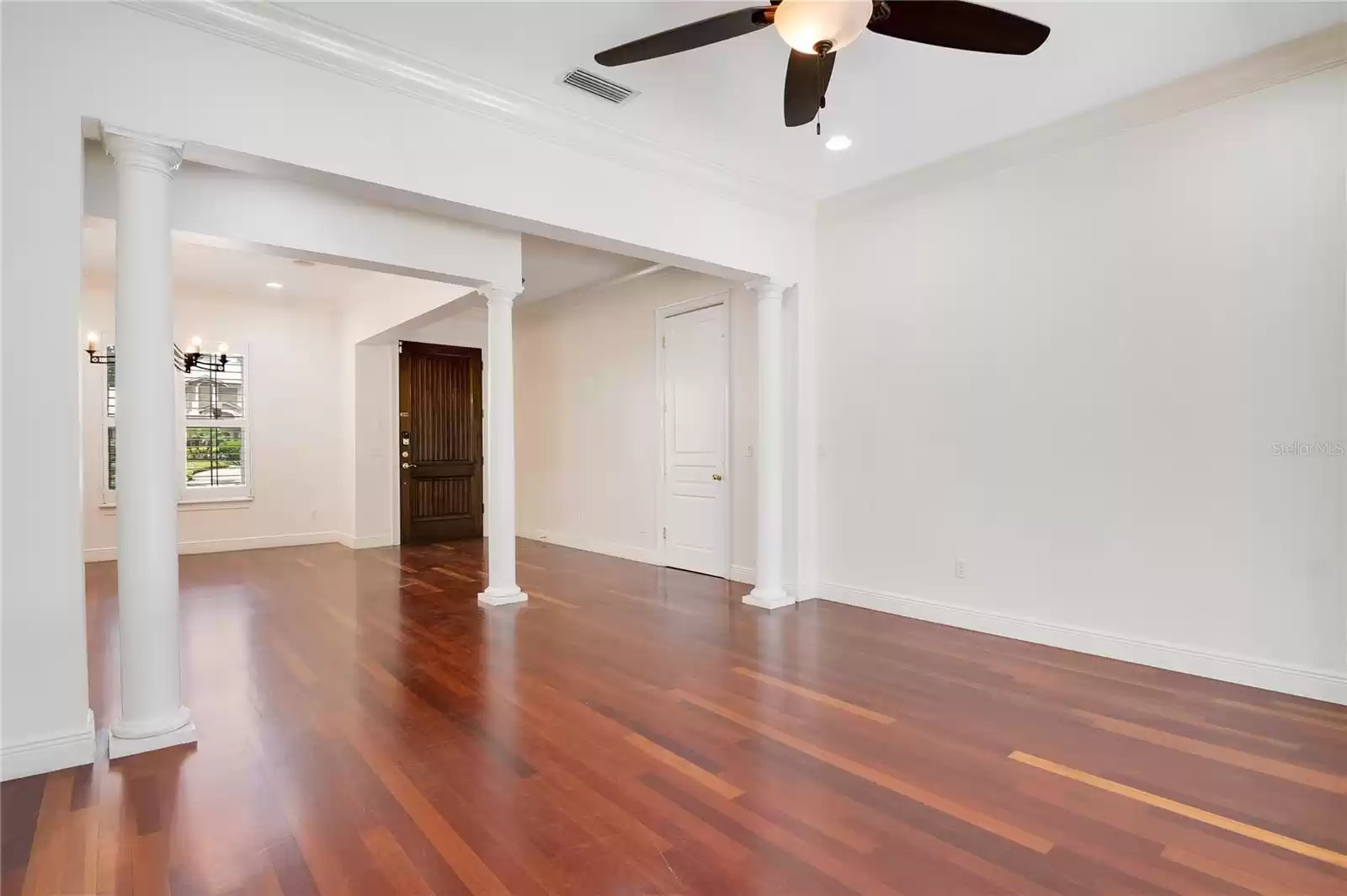 Spacious living room.