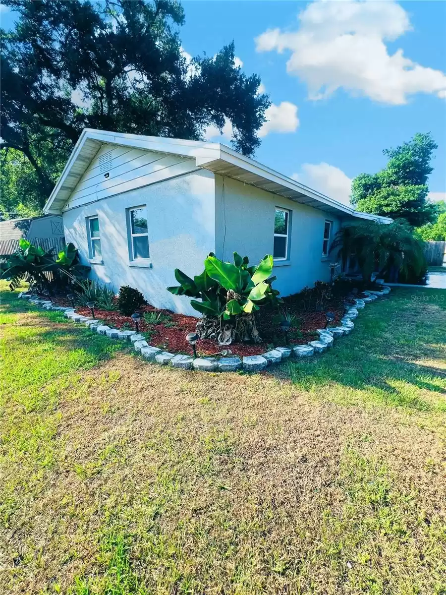 611 OPPITZ LANE, LAKELAND, Florida 33803, 4 Bedrooms Bedrooms, ,2 BathroomsBathrooms,Residential,For Sale,OPPITZ,MFRL4944643