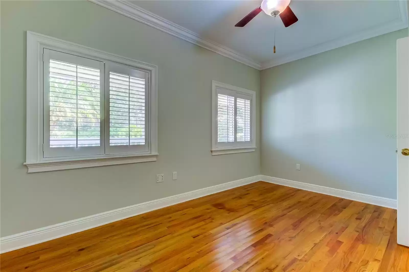 Secondary bedroom