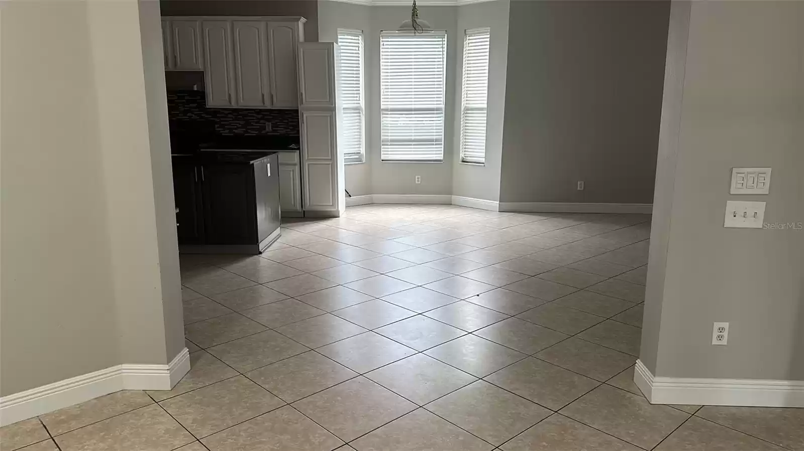 1278 SNUG HARBOR DRIVE, CASSELBERRY, Florida 32707, 4 Bedrooms Bedrooms, ,4 BathroomsBathrooms,Residential Lease,For Rent,SNUG HARBOR,MFRO6204414