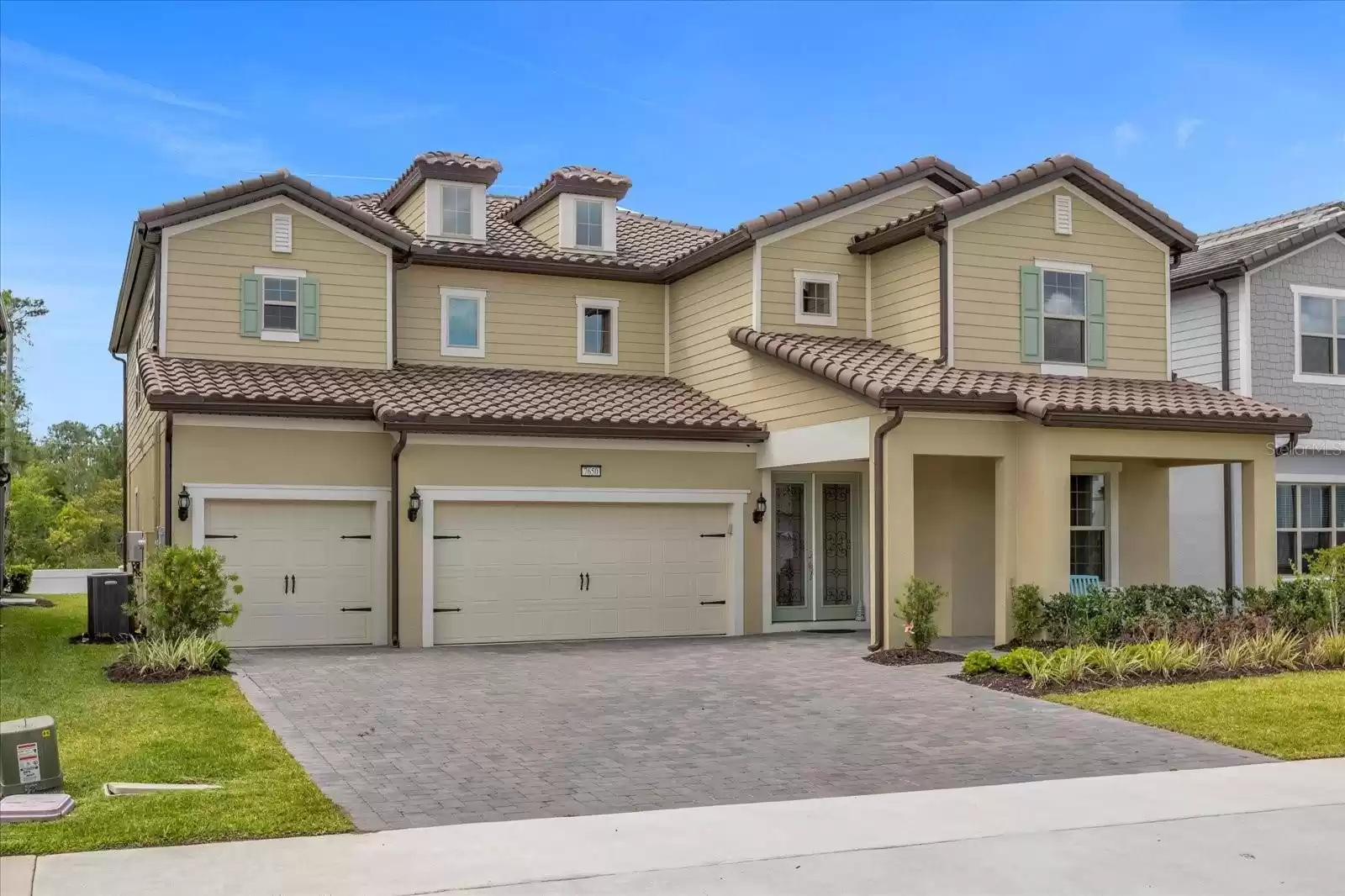 7650 WANDERING WAY, ORLANDO, Florida 32836, 6 Bedrooms Bedrooms, ,5 BathroomsBathrooms,Residential,For Sale,WANDERING,MFRS5104230