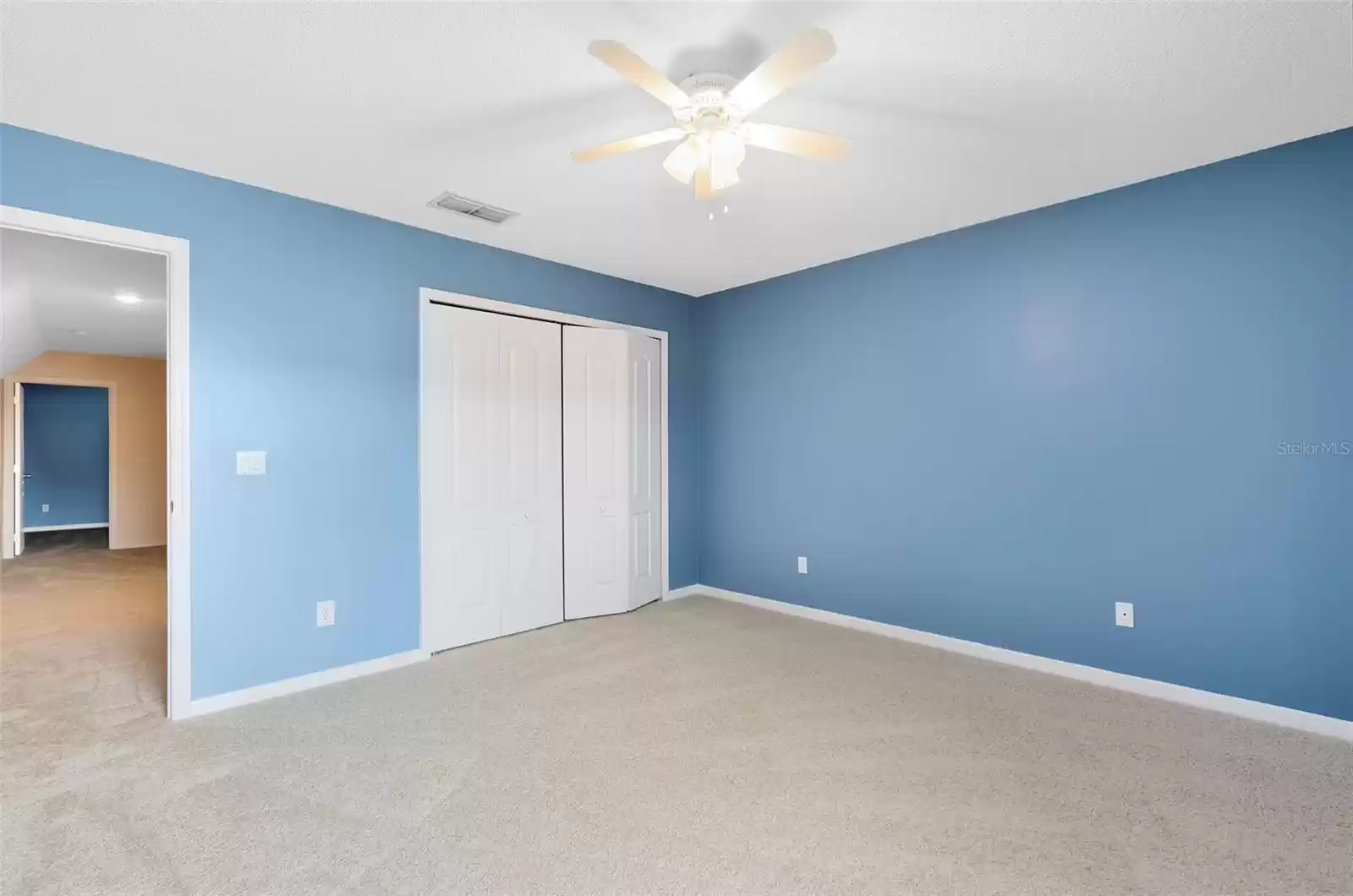 LARGE 3RD BEDROOM UPSTAIRS WITH NEW CARPET