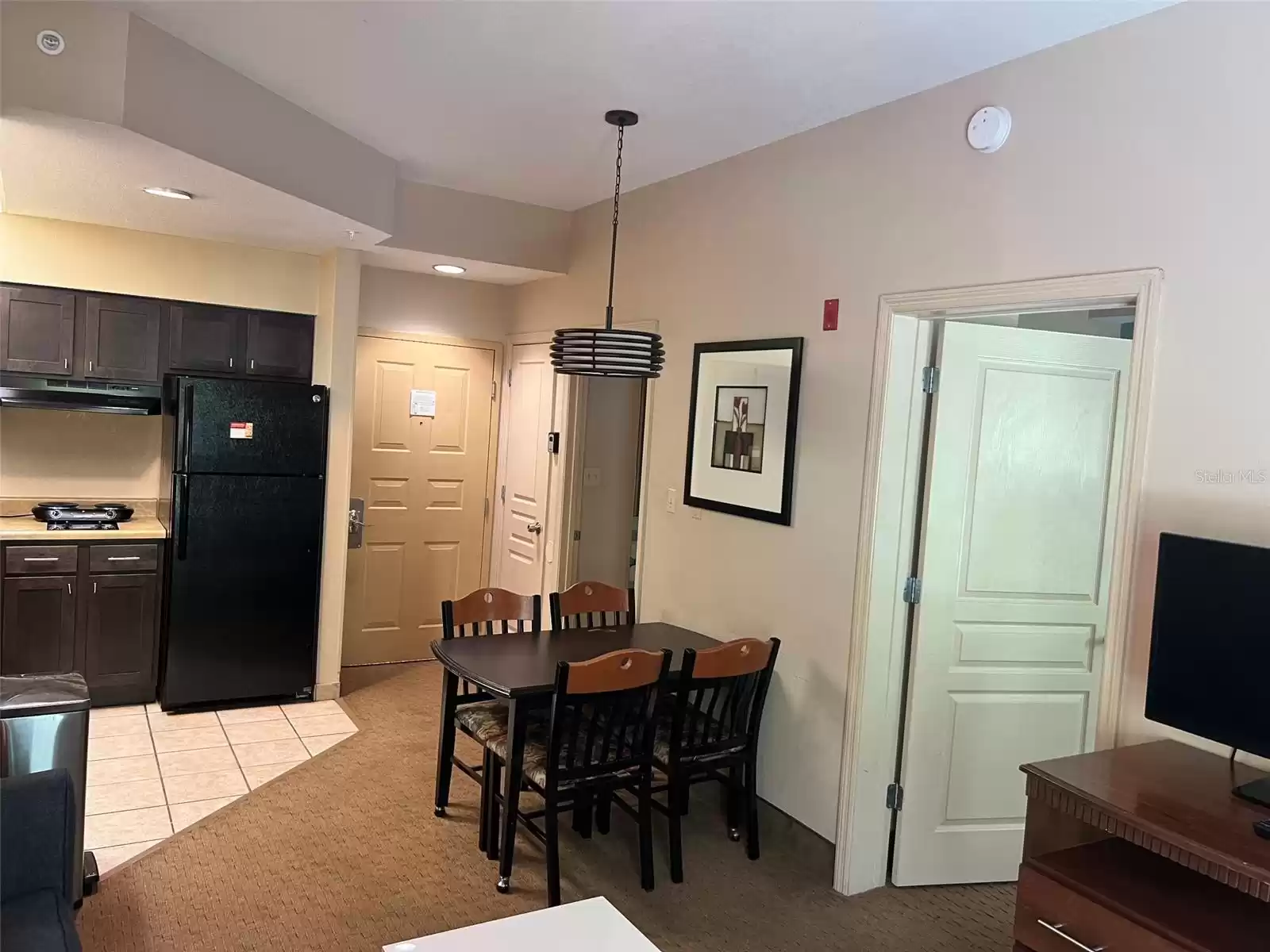 8303 PALM PARKWAY, ORLANDO, Florida 32836, 1 Bedroom Bedrooms, ,1 BathroomBathrooms,Residential,For Sale,PALM,MFRU8242329