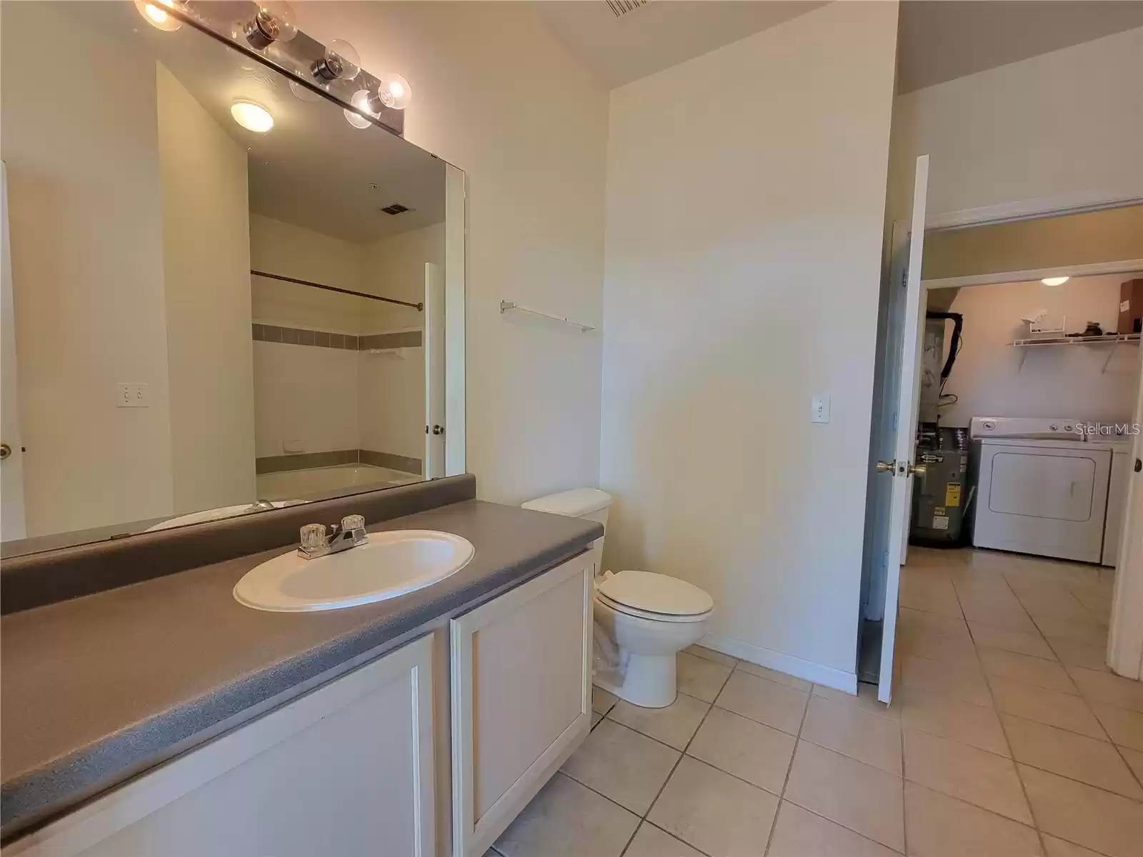 3446 SOHO STREET, ORLANDO, Florida 32835, 2 Bedrooms Bedrooms, ,2 BathroomsBathrooms,Residential,For Sale,SOHO,MFRO6204604