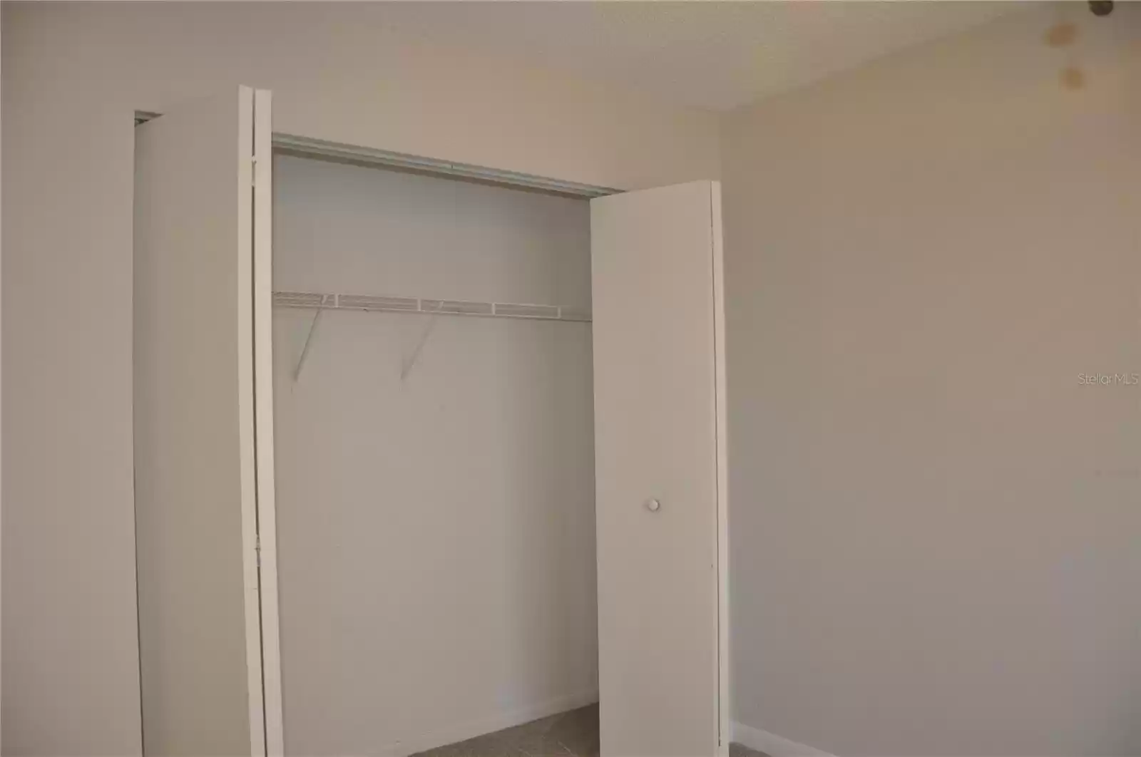 2nd Bedroom Closet