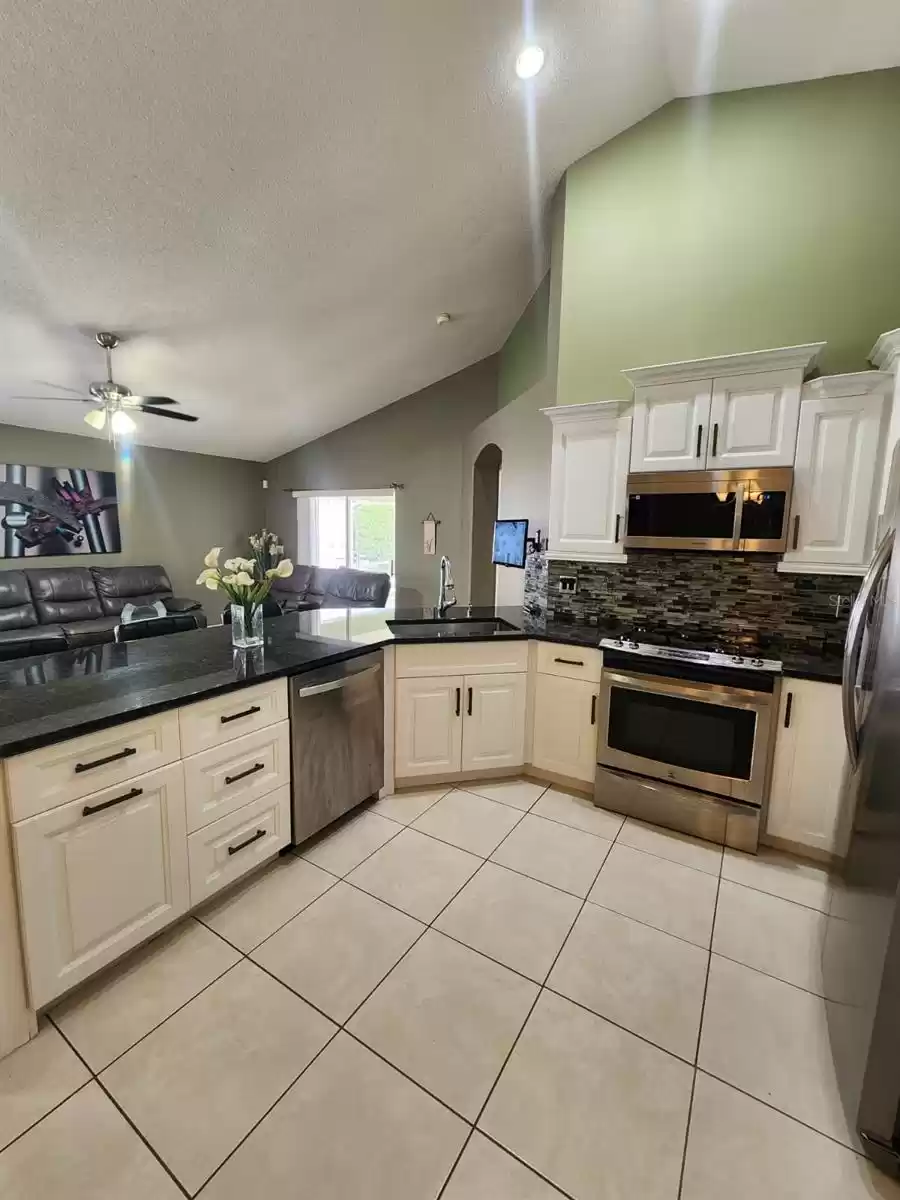 3128 CRYSTAL CREEK BOULEVARD, ORLANDO, Florida 32837, 3 Bedrooms Bedrooms, ,2 BathroomsBathrooms,Residential,For Sale,CRYSTAL CREEK,MFRO6205348