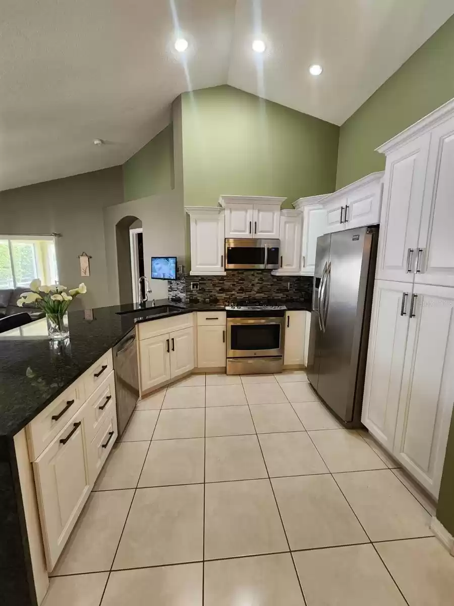 3128 CRYSTAL CREEK BOULEVARD, ORLANDO, Florida 32837, 3 Bedrooms Bedrooms, ,2 BathroomsBathrooms,Residential,For Sale,CRYSTAL CREEK,MFRO6205348