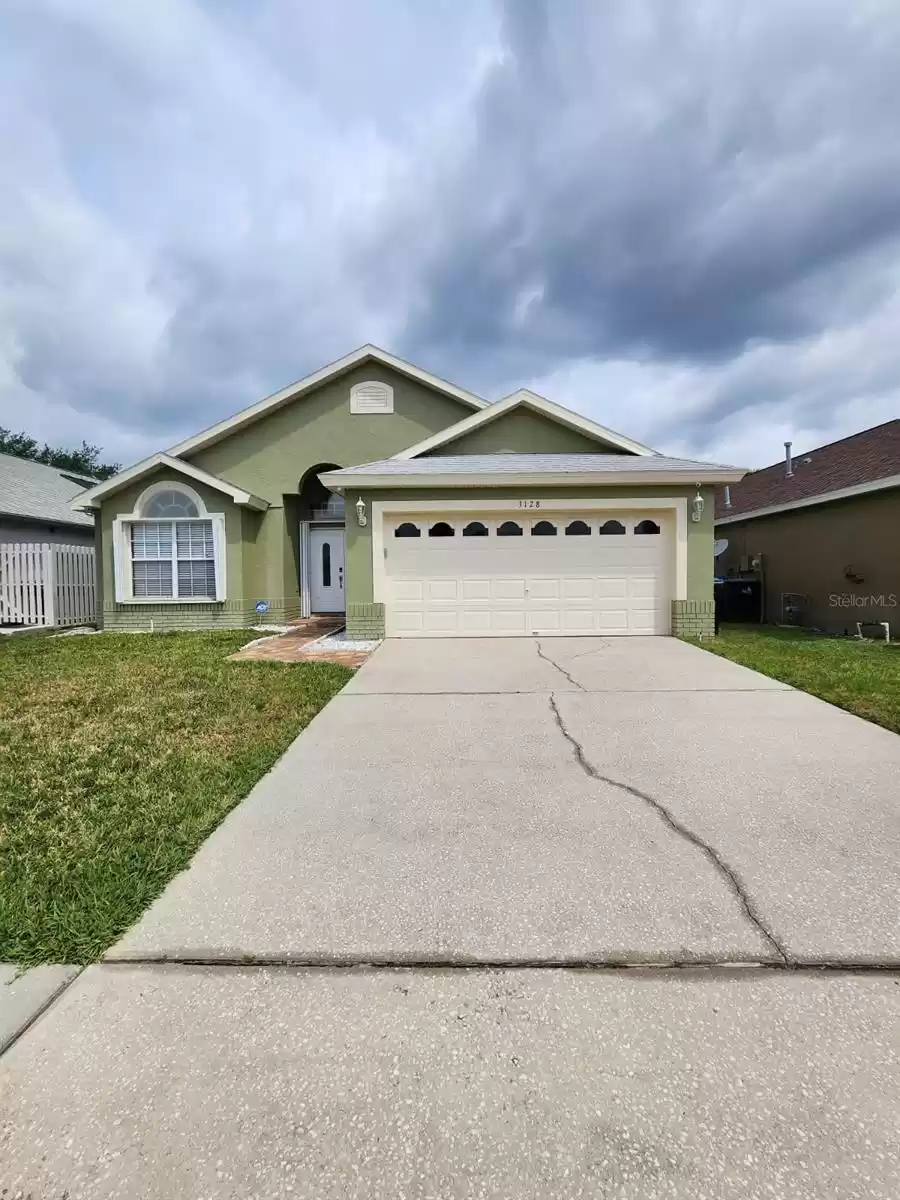 3128 CRYSTAL CREEK BOULEVARD, ORLANDO, Florida 32837, 3 Bedrooms Bedrooms, ,2 BathroomsBathrooms,Residential,For Sale,CRYSTAL CREEK,MFRO6205348