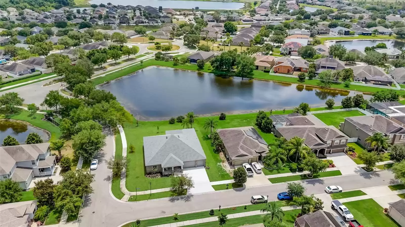 2402 CUMBERLAND CLIFF DRIVE, RUSKIN, Florida 33570, 4 Bedrooms Bedrooms, ,3 BathroomsBathrooms,Residential,For Sale,CUMBERLAND CLIFF,MFRT3526118