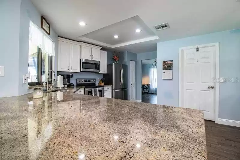 Polished beveled edge granite countertops