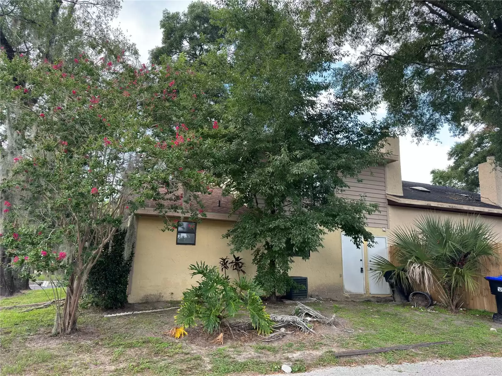 3936 MAGNOLIA POINTE LANE, ORLANDO, Florida 32810, 3 Bedrooms Bedrooms, ,2 BathroomsBathrooms,Residential,For Sale,MAGNOLIA POINTE,MFRO6205237