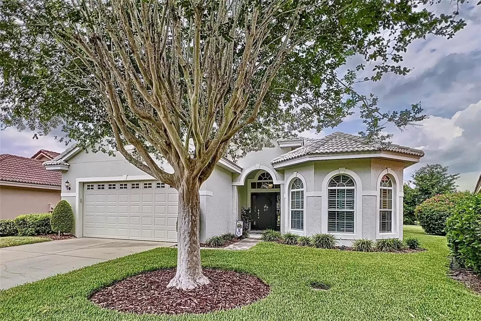 326 NIBLICK CIRCLE, WINTER HAVEN, Florida 33881, 3 Bedrooms Bedrooms, ,2 BathroomsBathrooms,Residential,For Sale,NIBLICK,MFRP4930446