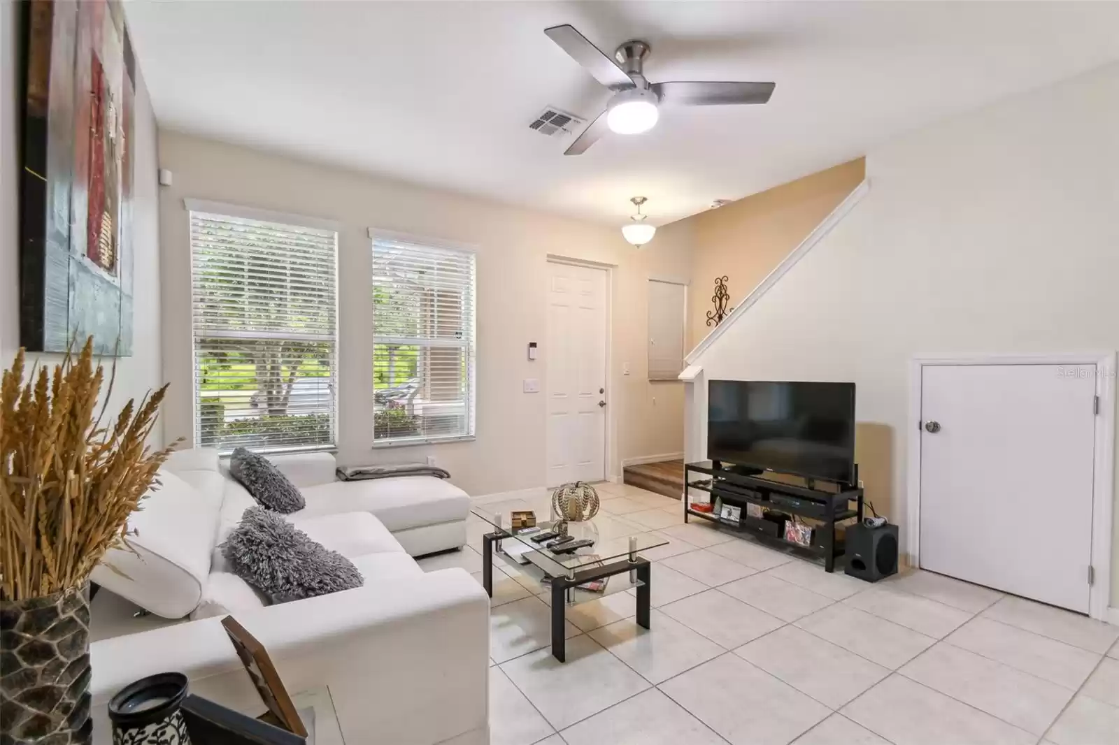 14090 AVENUE OF THE GROVES, WINTER GARDEN, Florida 34787, 2 Bedrooms Bedrooms, ,2 BathroomsBathrooms,Residential,For Sale,AVENUE OF THE GROVES,MFRO6205434