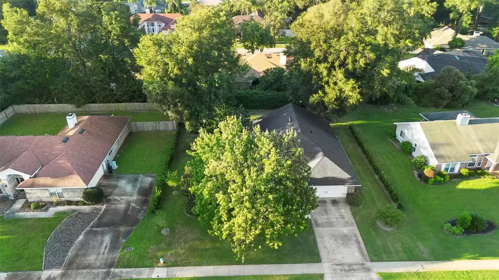 Overhead view of 1515 Robinwood Drive in Cross Creek.