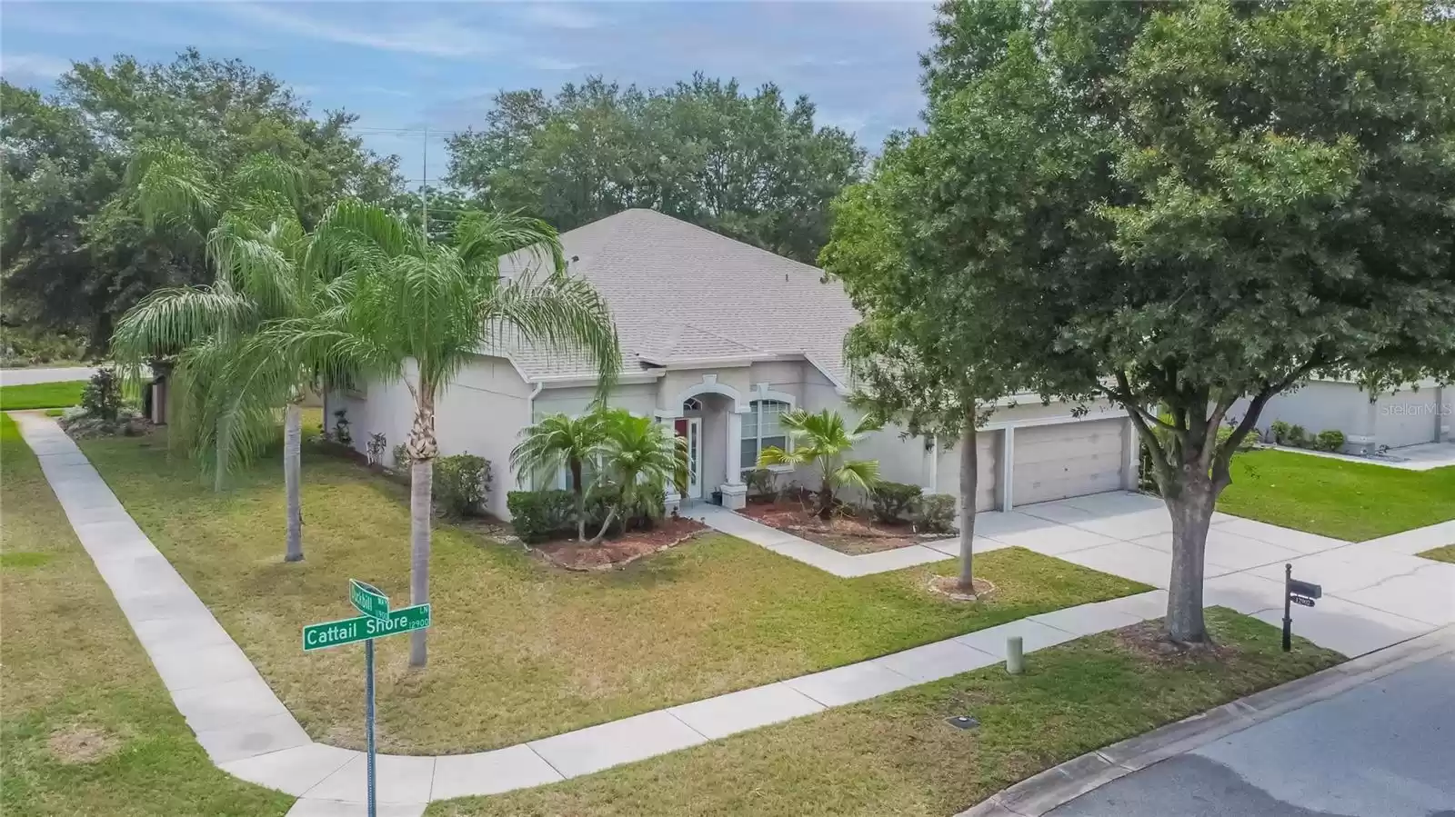 12902 CATTAIL SHORE LANE, RIVERVIEW, Florida 33579, 4 Bedrooms Bedrooms, ,4 BathroomsBathrooms,Residential,For Sale,CATTAIL SHORE,MFRT3526315