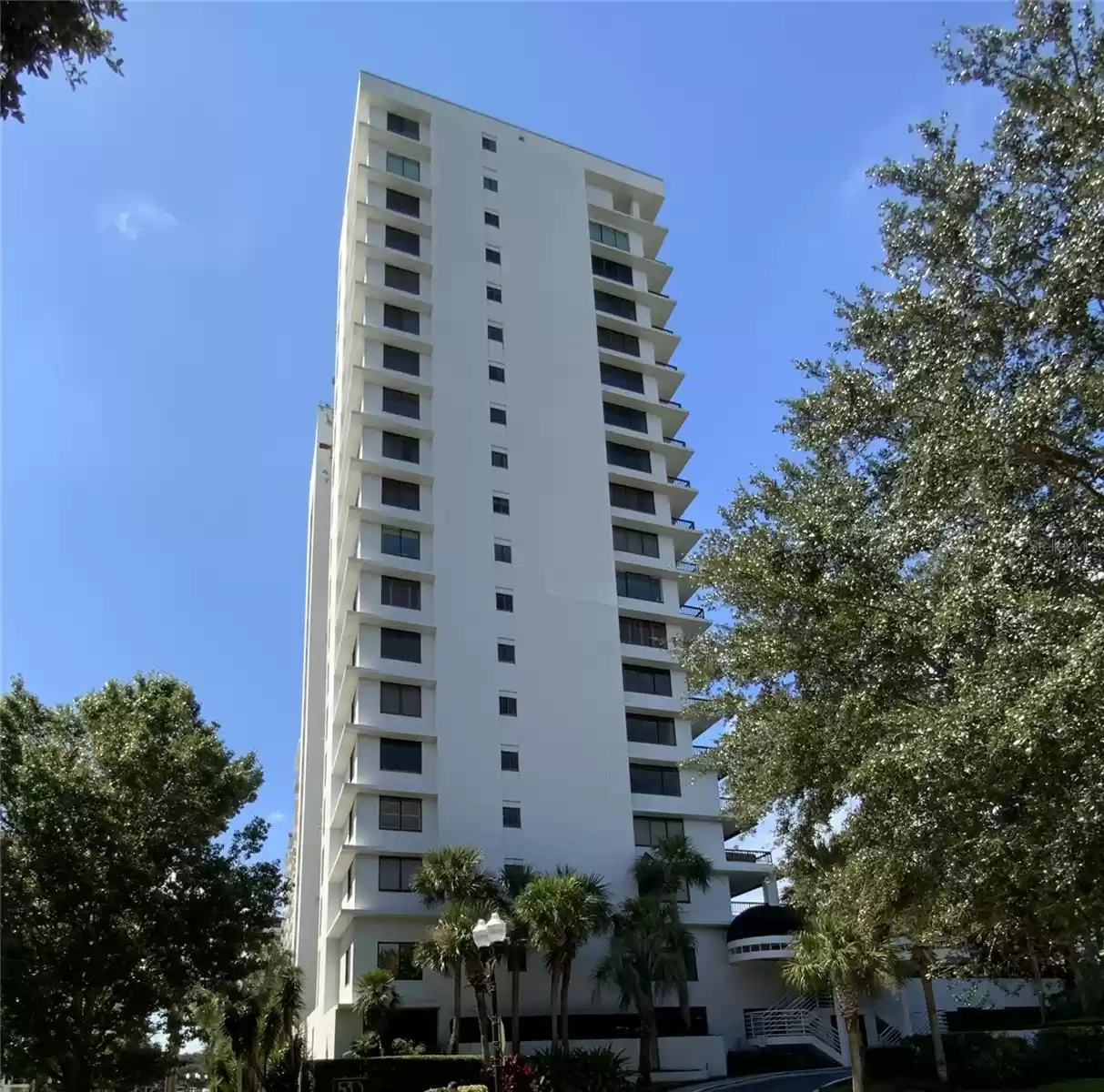 530 CENTRAL BOULEVARD, ORLANDO, Florida 32801, 1 Bedroom Bedrooms, ,1 BathroomBathrooms,Residential Lease,For Rent,CENTRAL,MFRO6207462